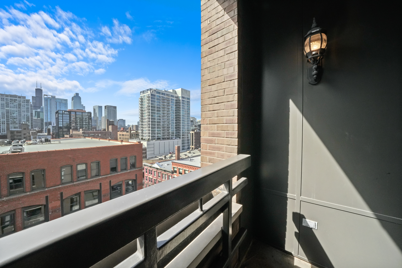 849 N FRANKLIN Street Unit: 920