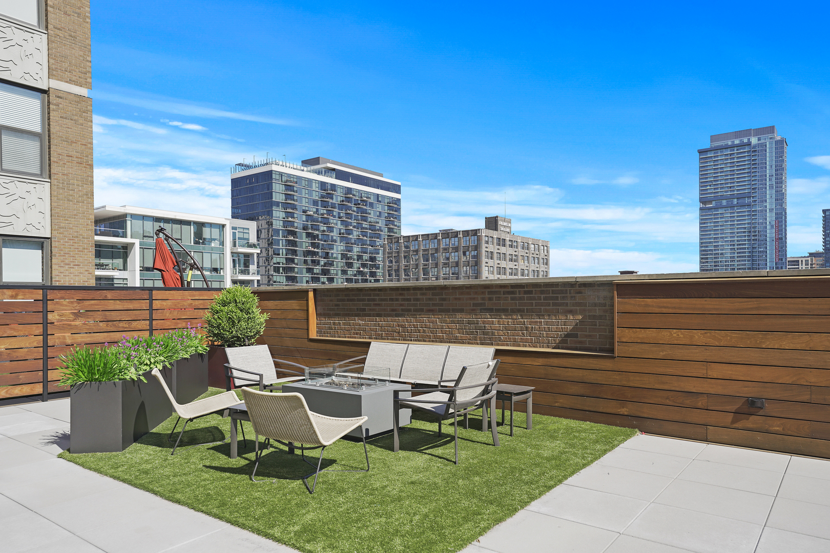 849 N FRANKLIN Street Unit: 920