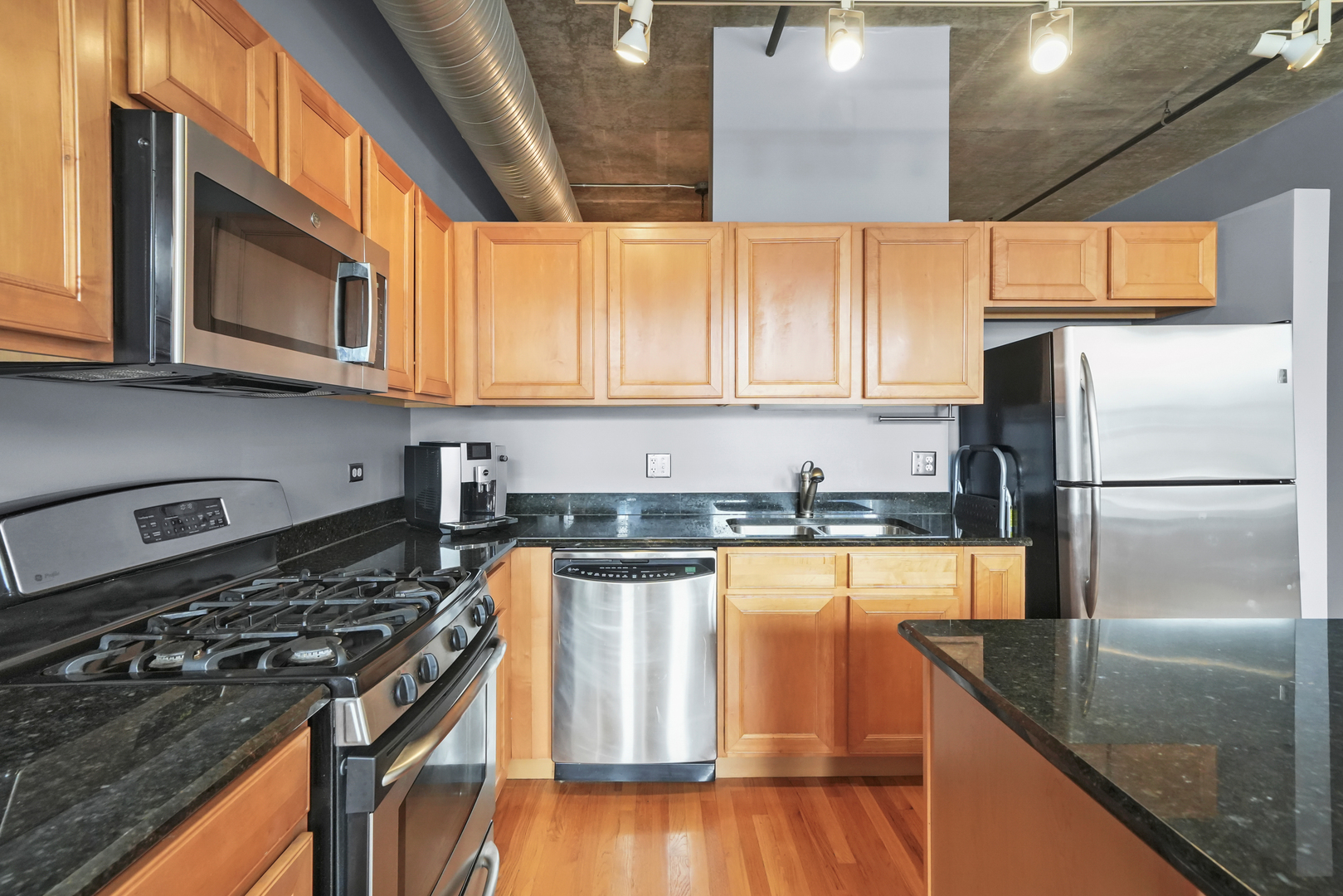 849 N FRANKLIN Street Unit: 920