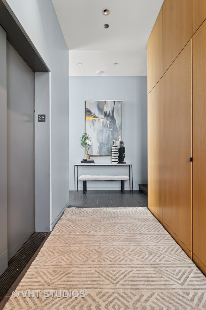 680 N Lake Shore Drive Unit: 2800