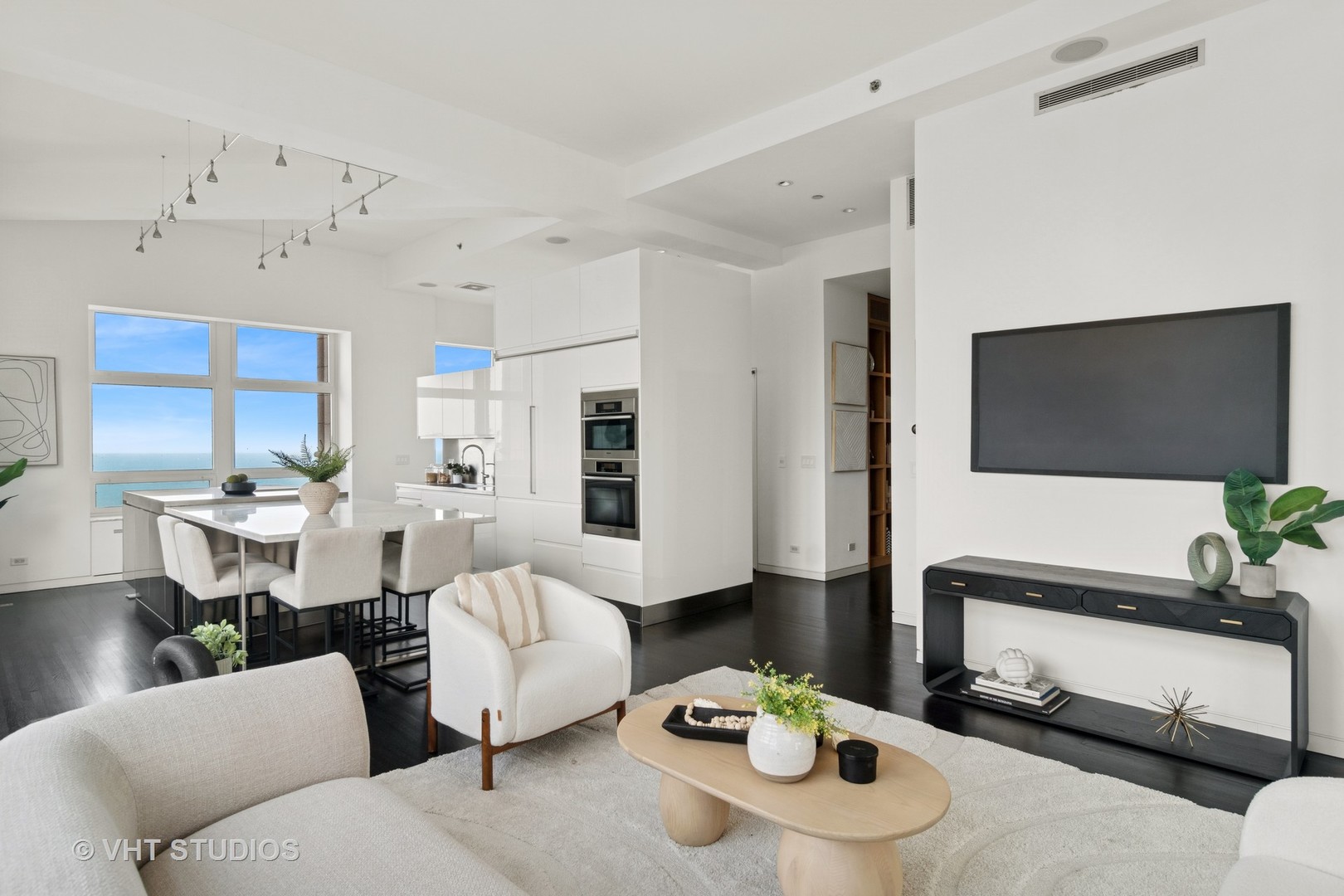 680 N Lake Shore Drive Unit: 2800