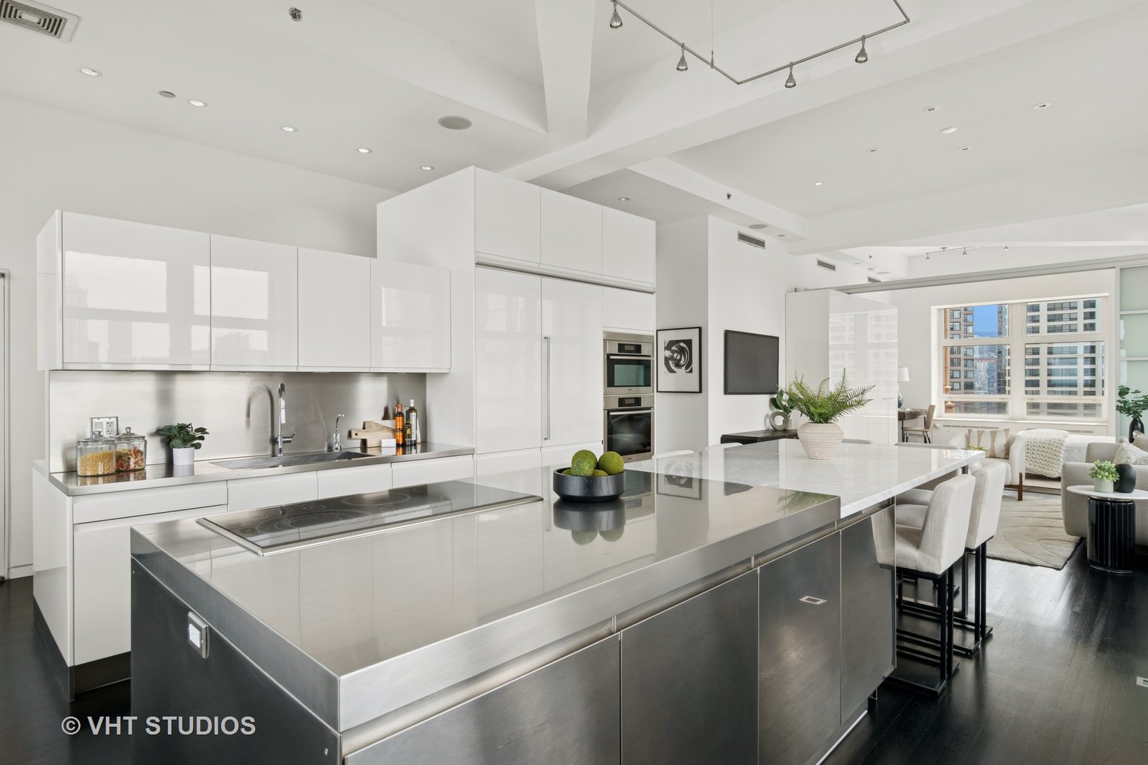 680 N Lake Shore Drive Unit: 2800