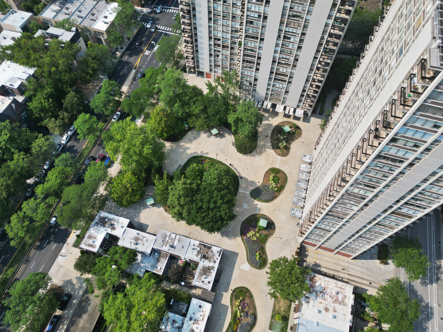 1355 N Sandburg Terrace Unit: 1101D