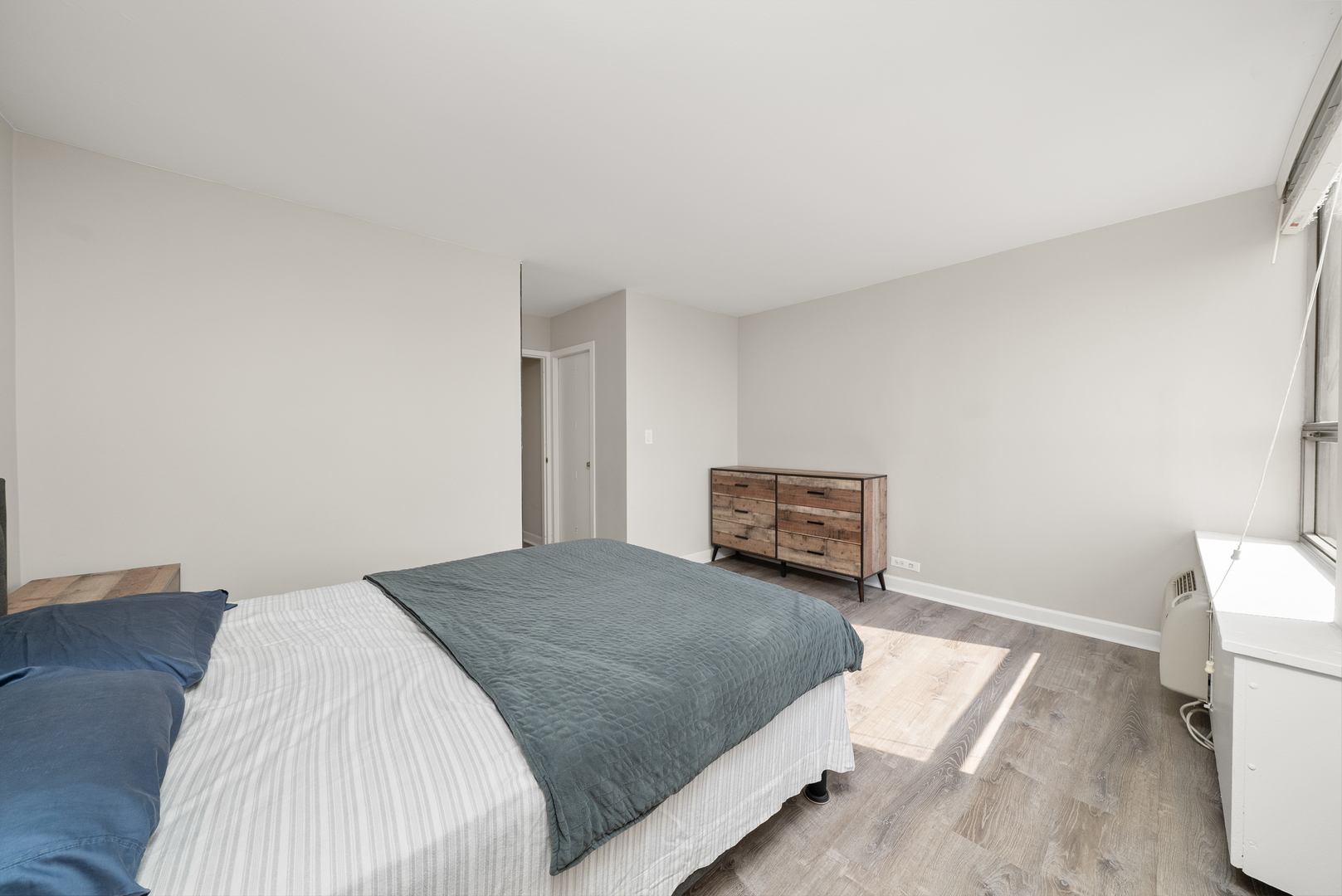 1355 N Sandburg Terrace Unit: 1101D