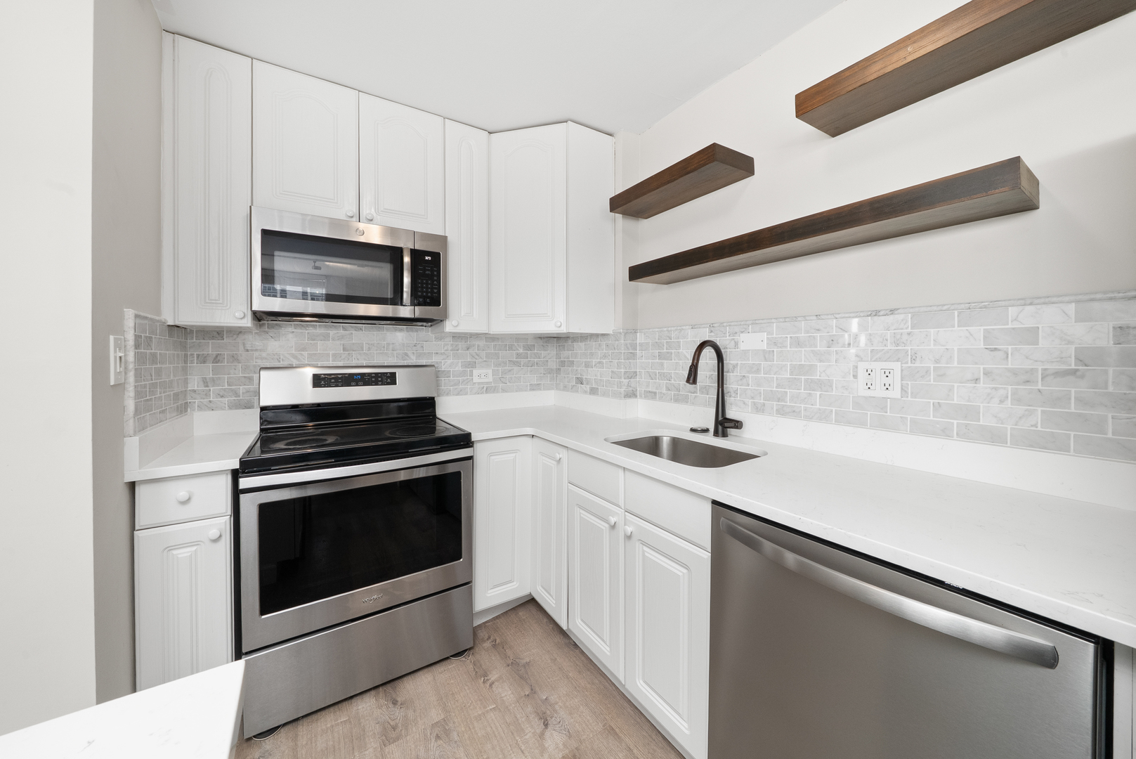 1355 N Sandburg Terrace Unit: 1101D