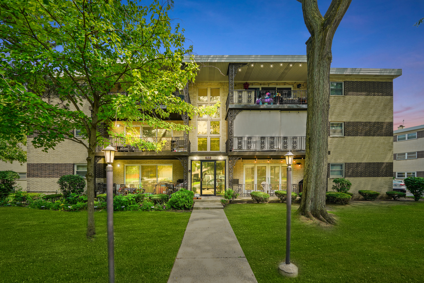915 8th Avenue Unit: 4
