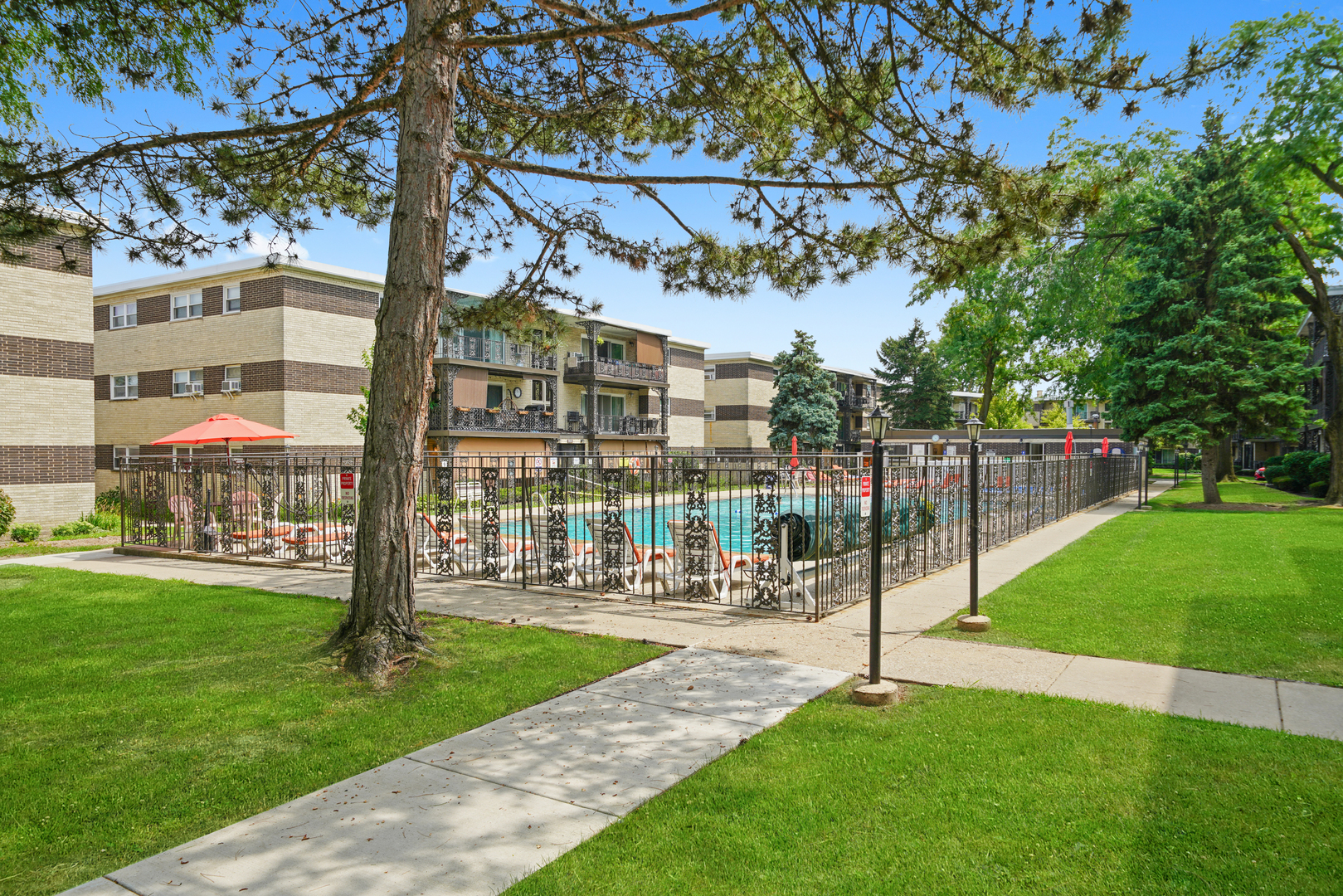 915 8th Avenue Unit: 4