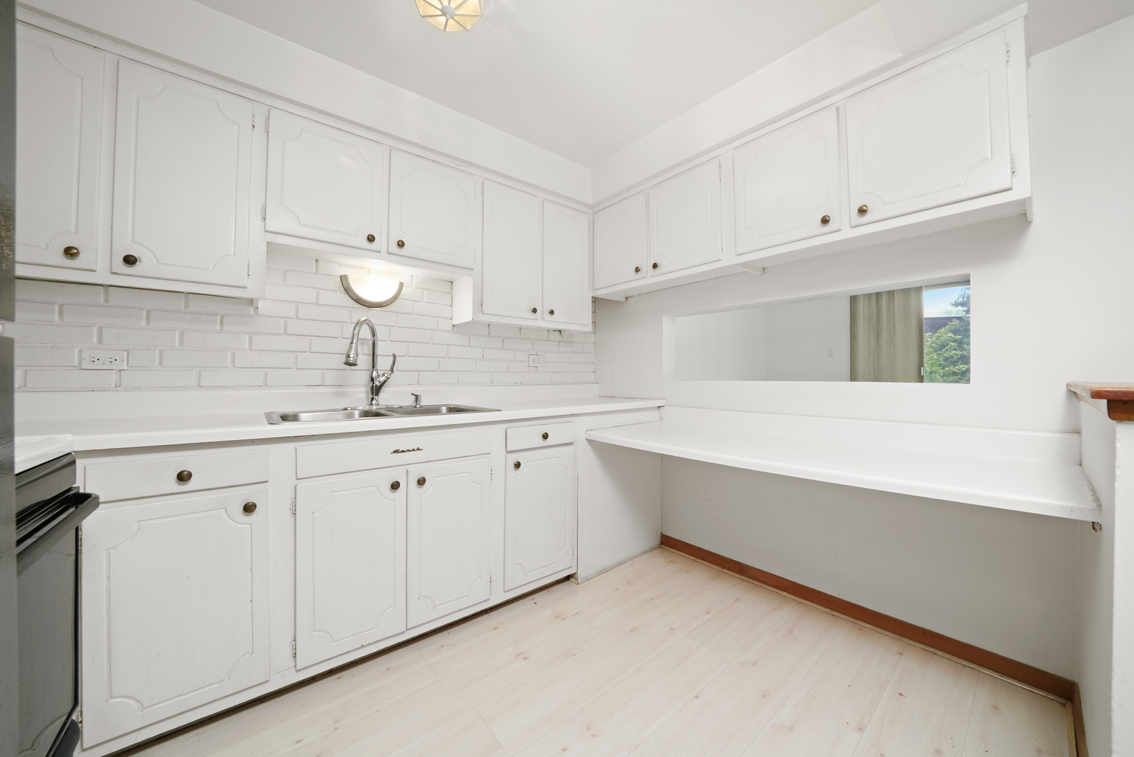 915 8th Avenue Unit: 4