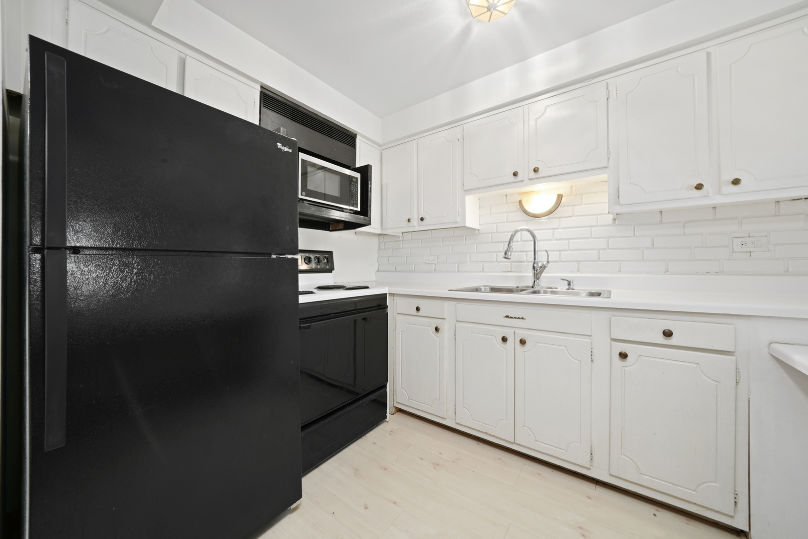 915 8th Avenue Unit: 4