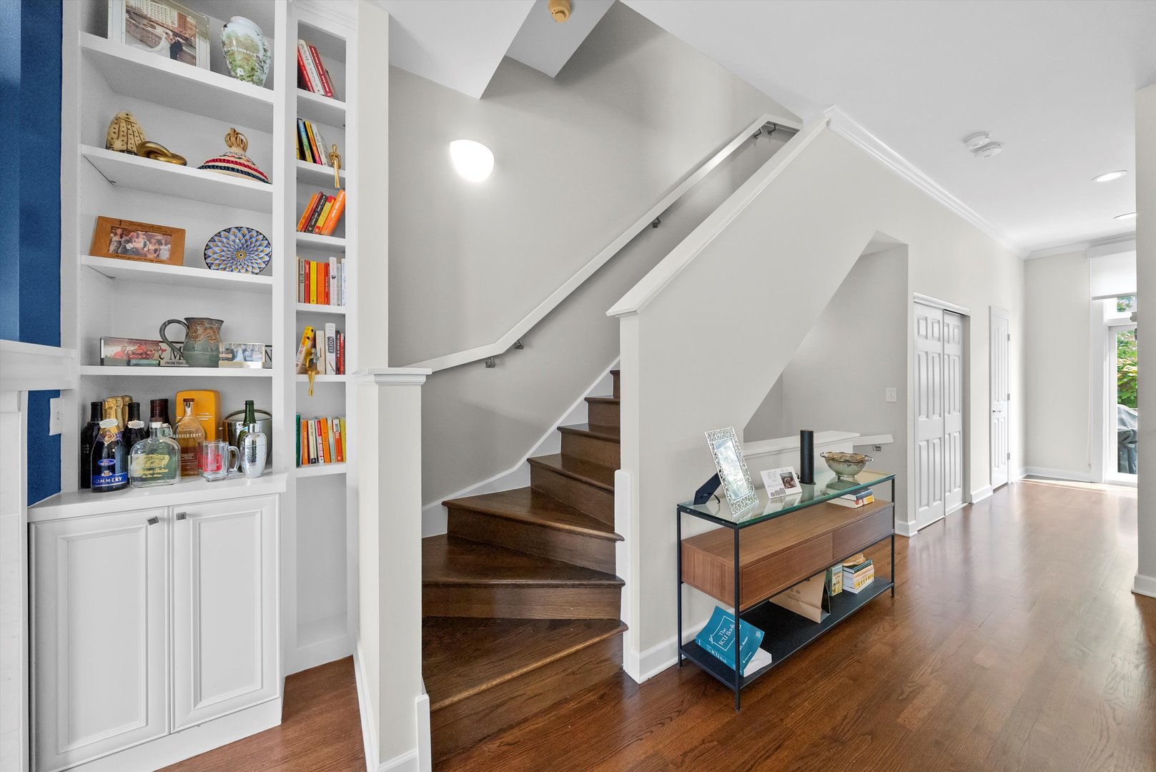 2008 S Calumet Avenue Unit: H