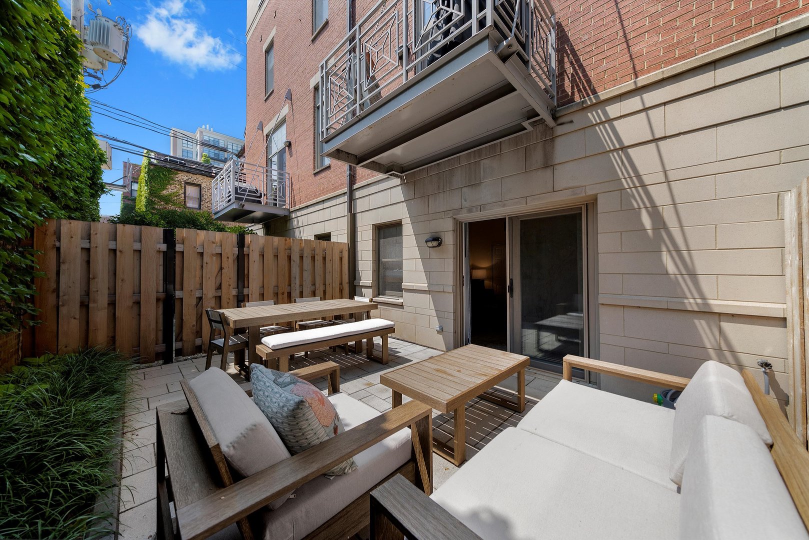 2008 S Calumet Avenue Unit: H