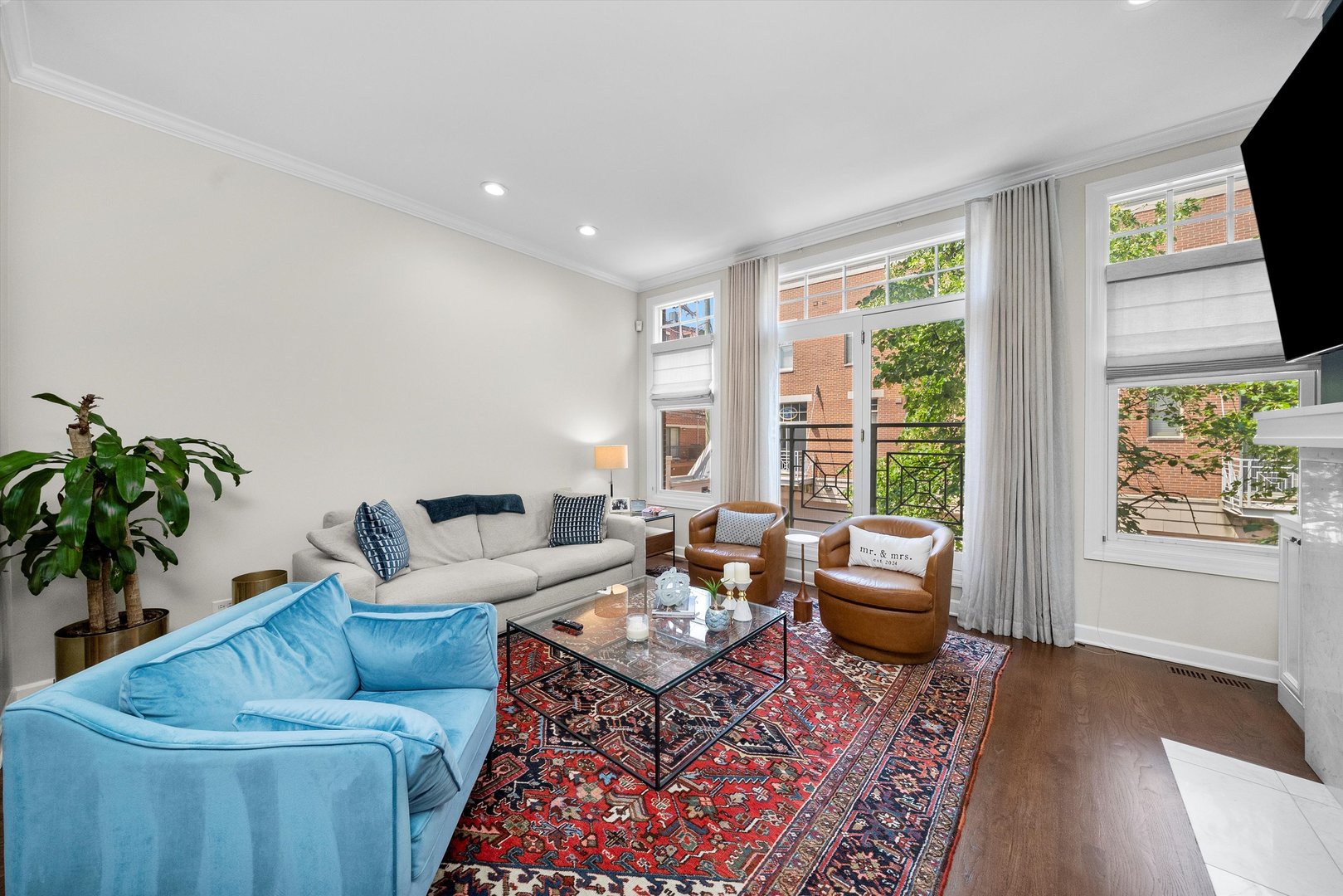 2008 S Calumet Avenue Unit: H