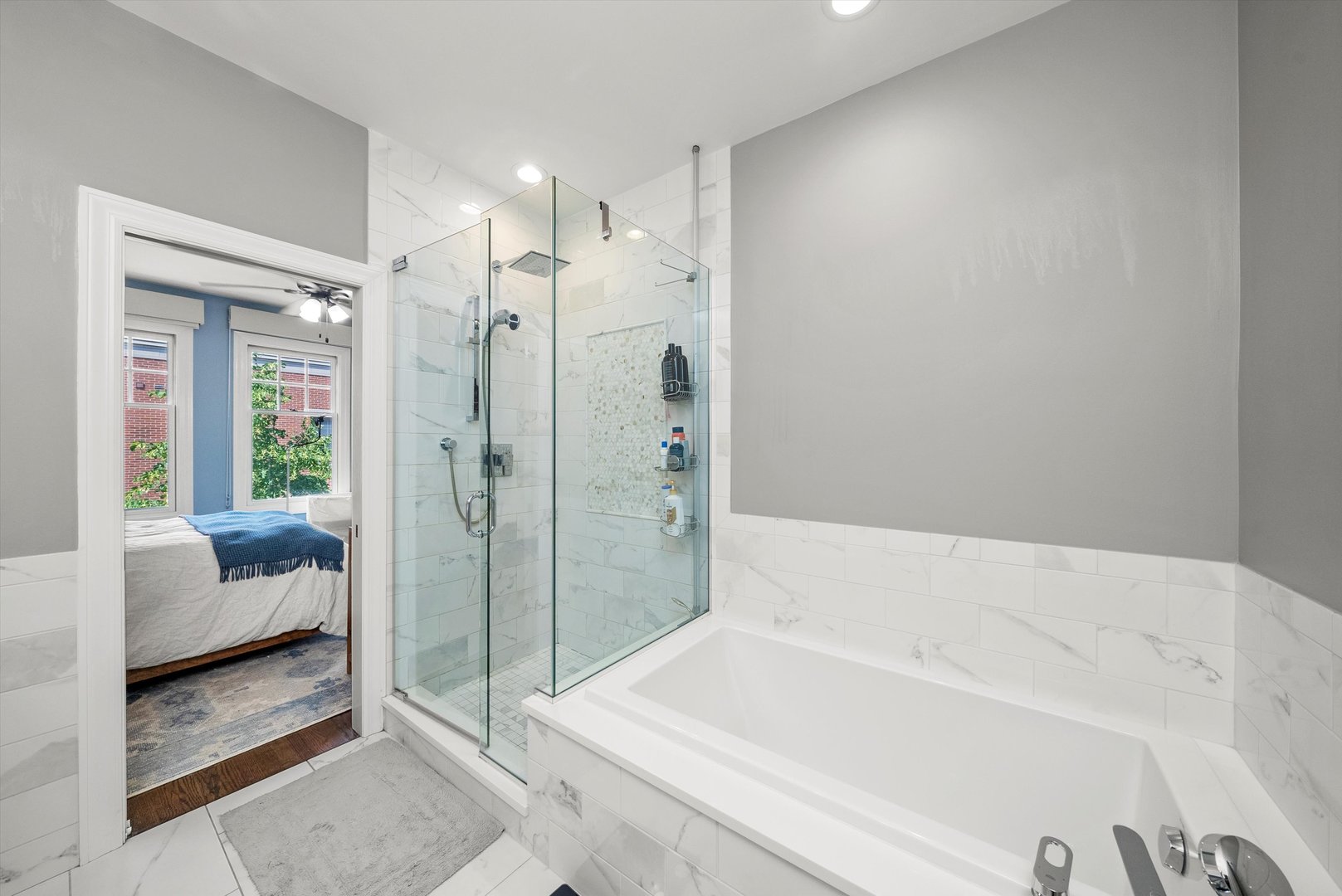 2008 S Calumet Avenue Unit: H