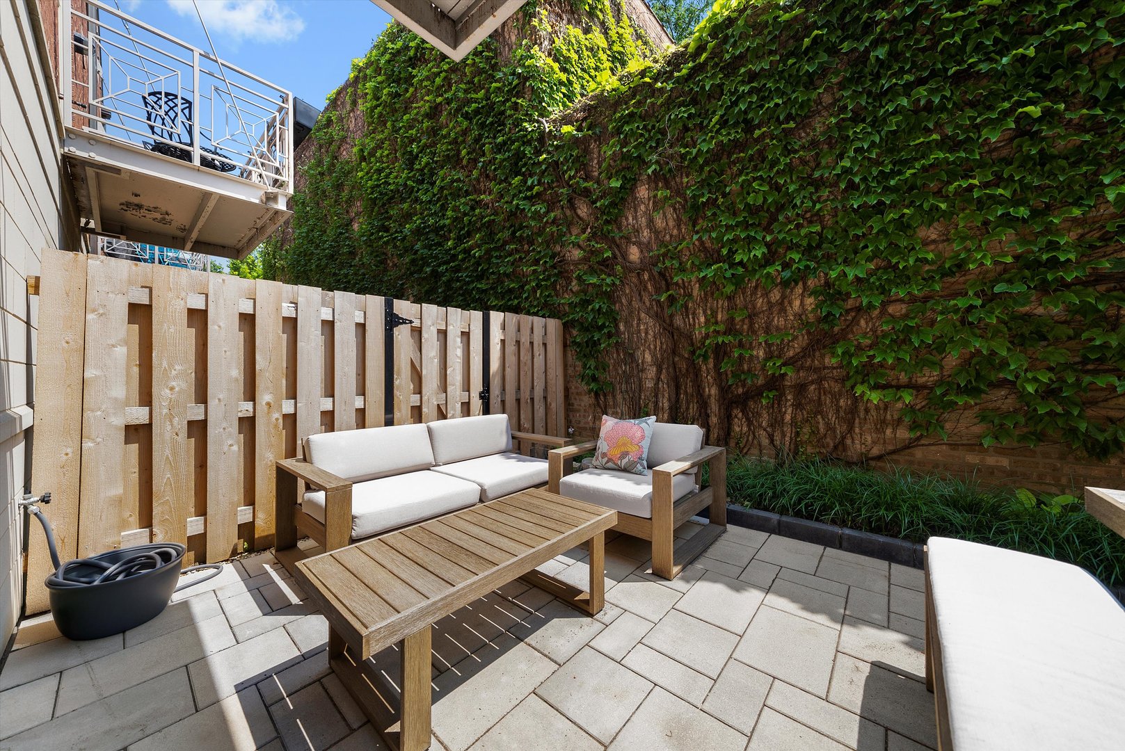 2008 S Calumet Avenue Unit: H