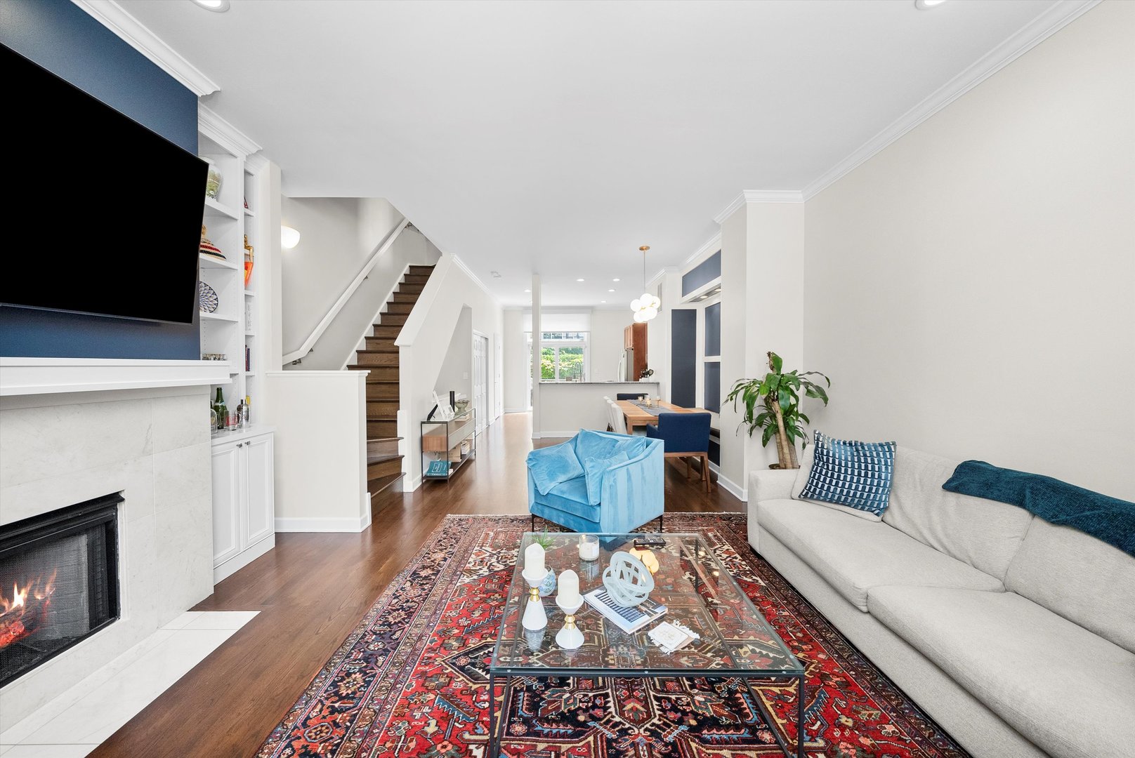 2008 S Calumet Avenue Unit: H