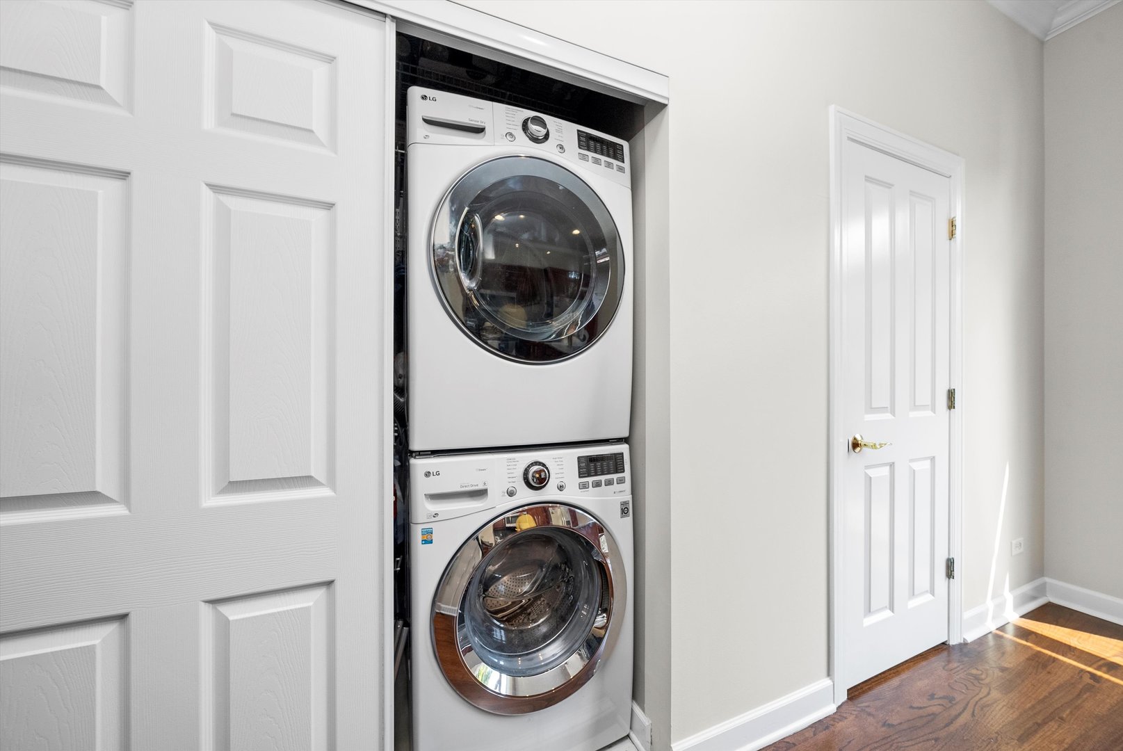 2008 S Calumet Avenue Unit: H