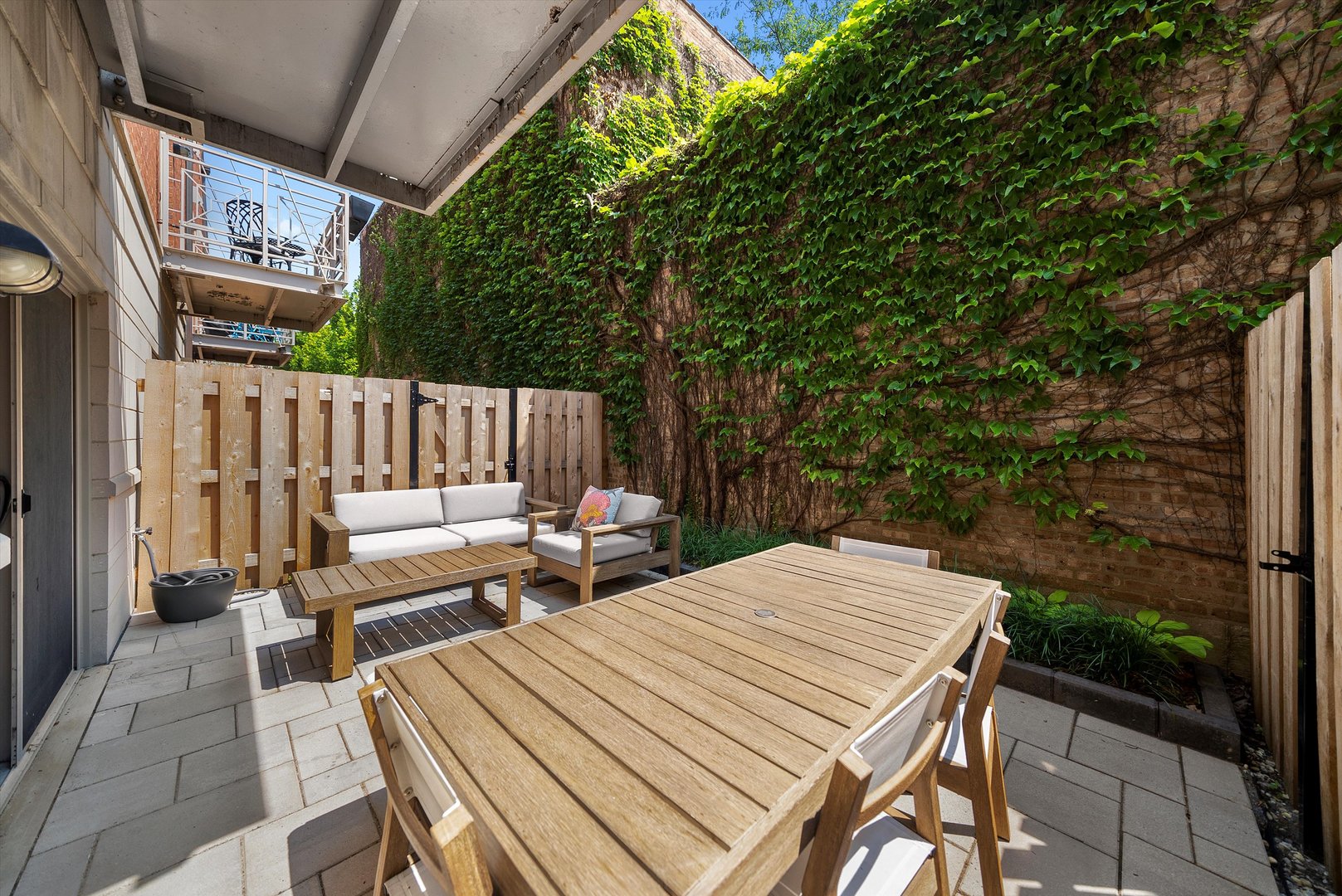 2008 S Calumet Avenue Unit: H