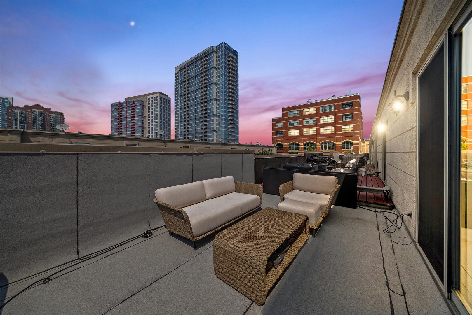 2008 S Calumet Avenue Unit: H