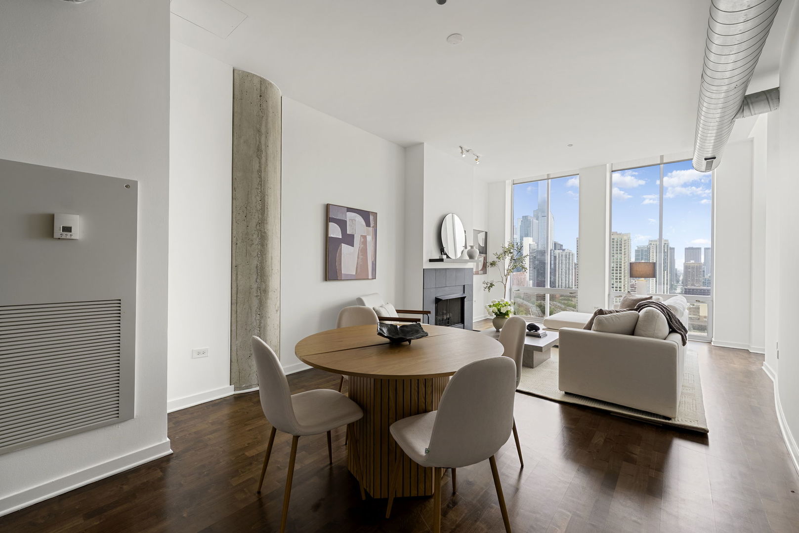 700 N Larrabee Street Unit: 2010