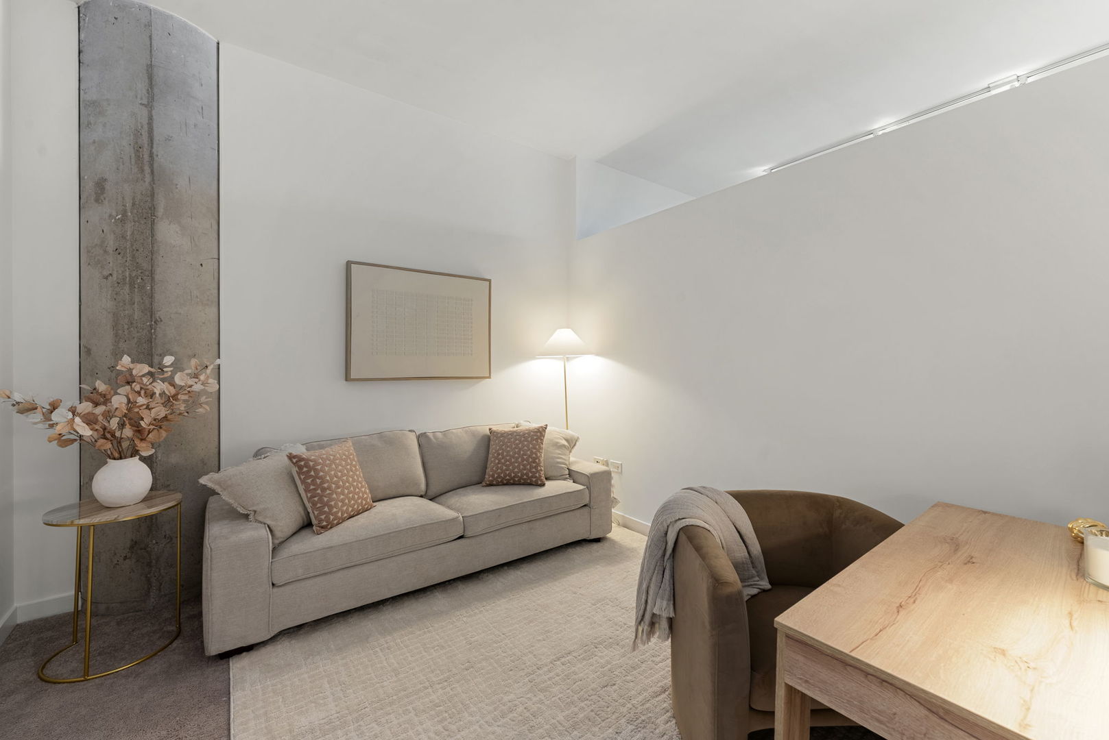 700 N Larrabee Street Unit: 2010