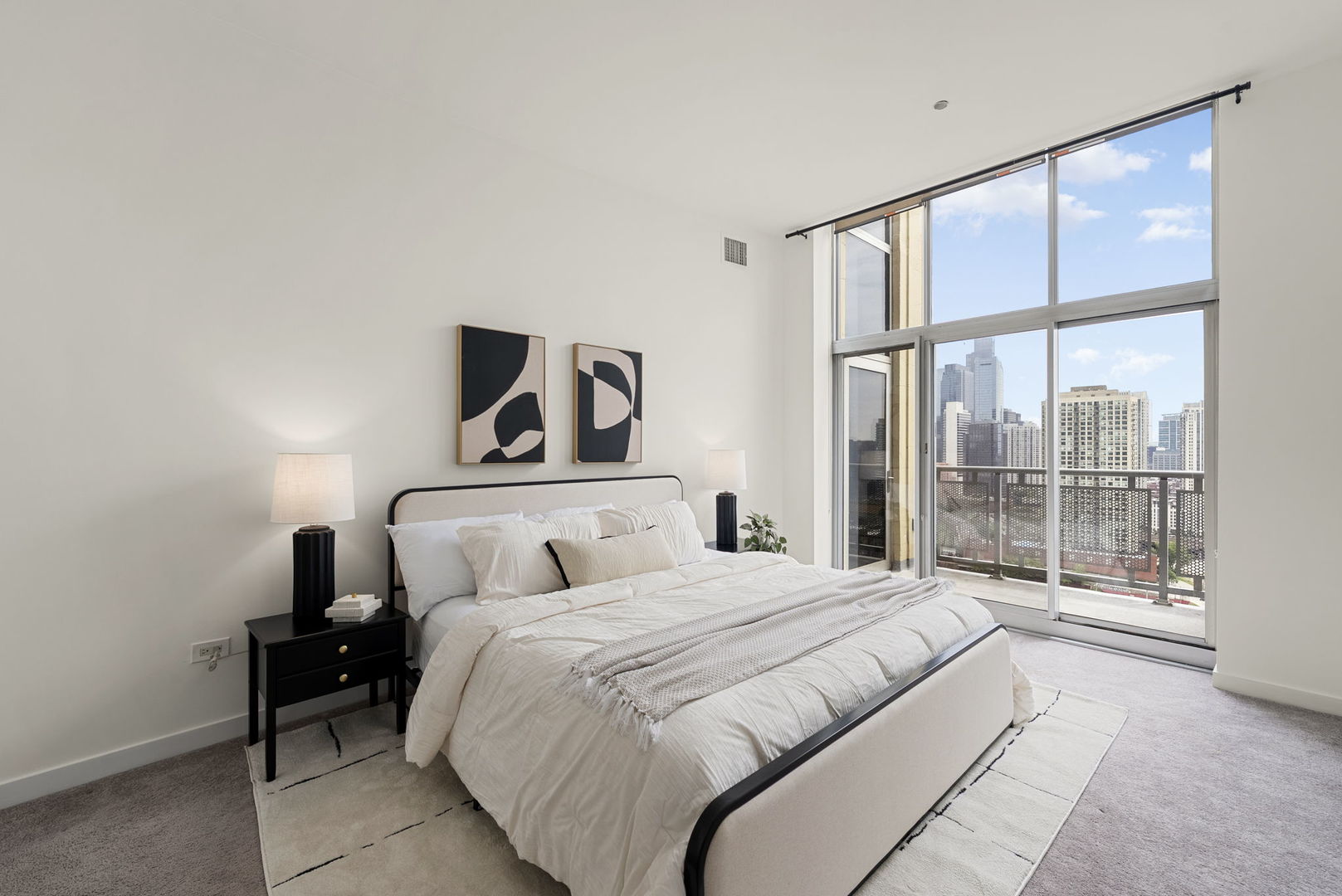 700 N Larrabee Street Unit: 2010