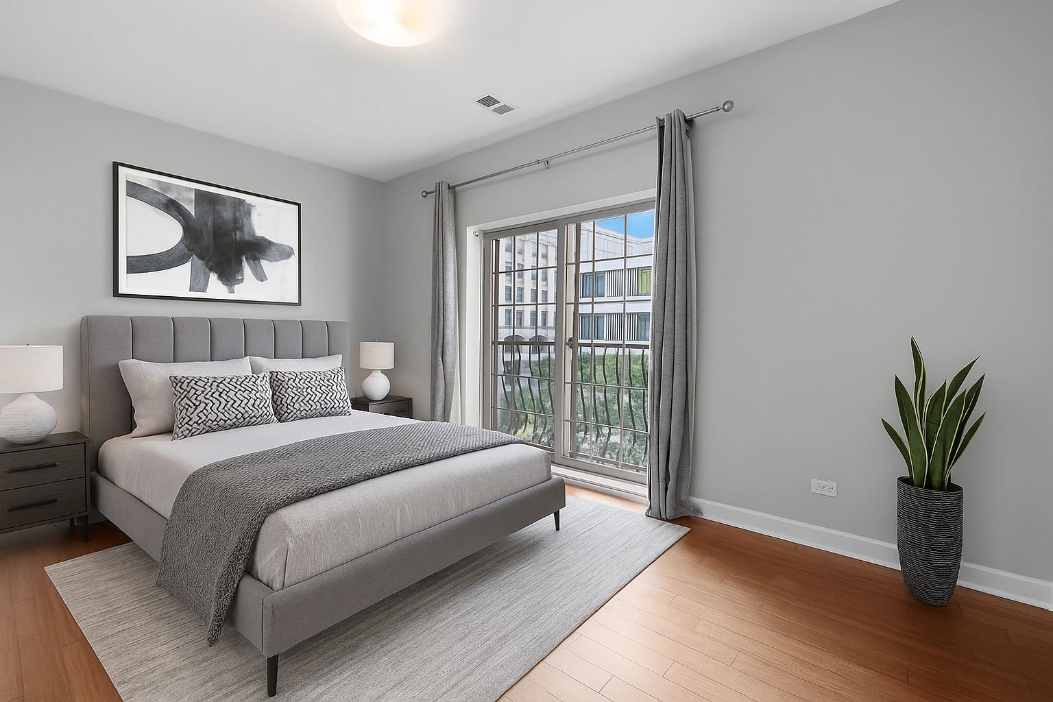 4725 N Sheridan Road Unit: 4C