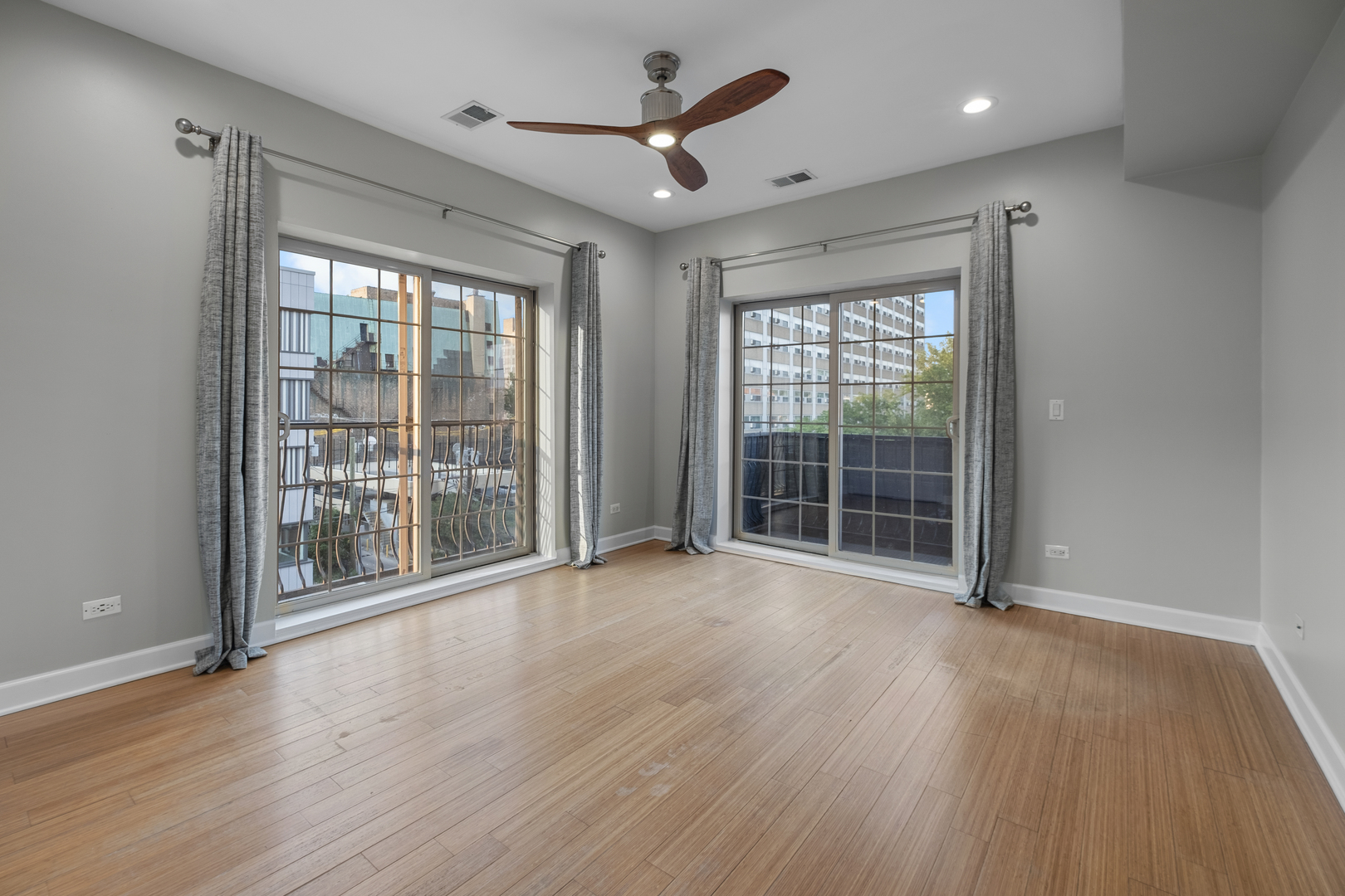 4725 N Sheridan Road Unit: 4C