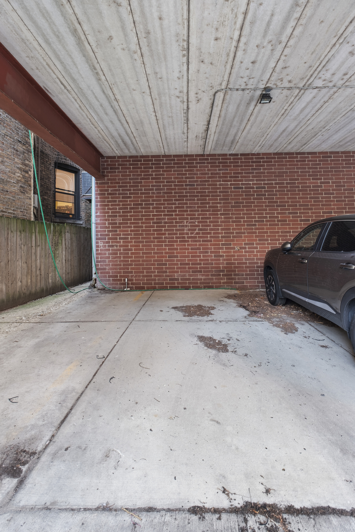 4725 N Sheridan Road Unit: 4C