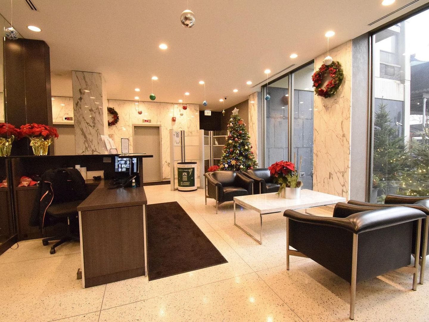 1360 N Sandburg Terrace Unit: 2101