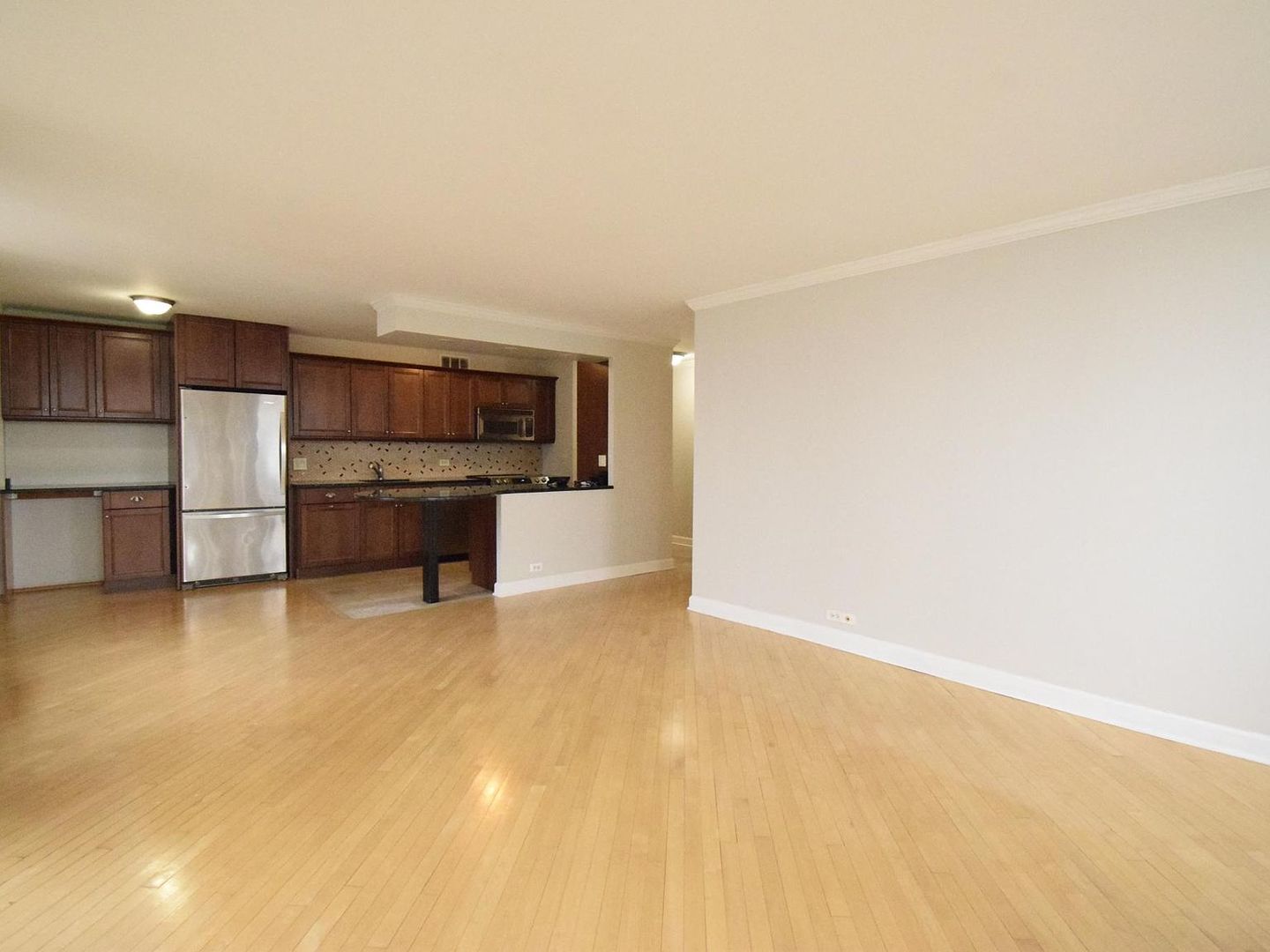 1360 N Sandburg Terrace Unit: 2101