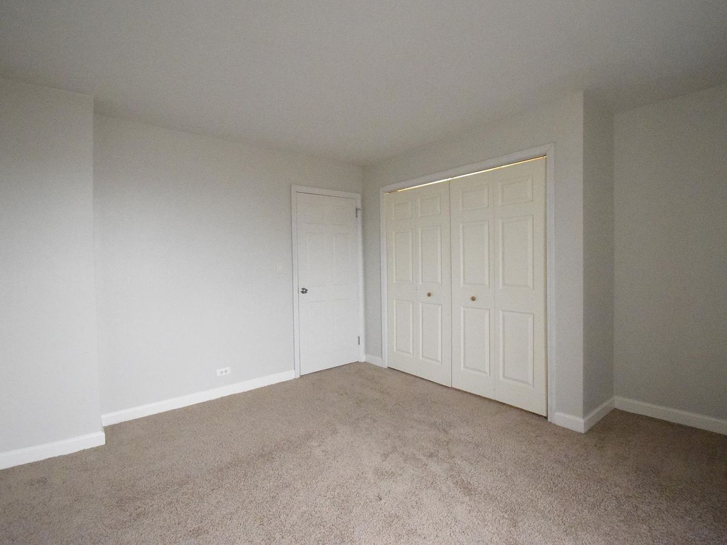 1360 N Sandburg Terrace Unit: 2101