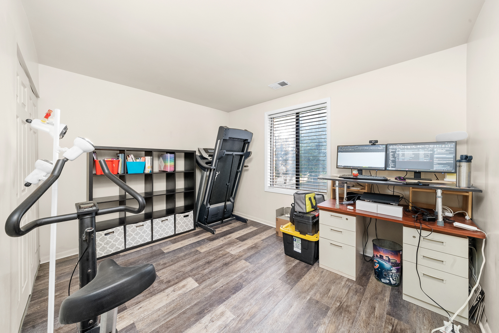 709 W 79TH Street Unit: 204