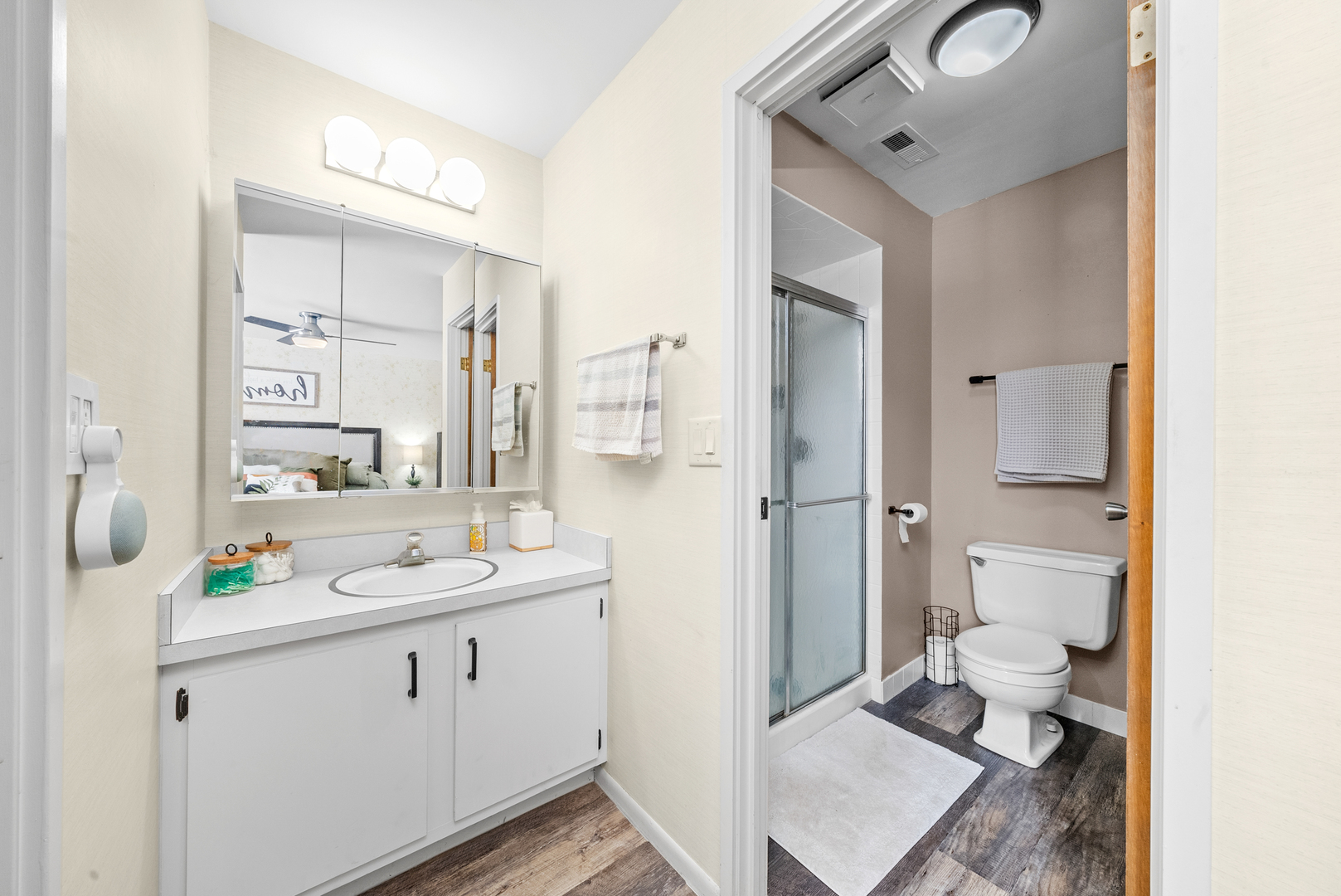 709 W 79TH Street Unit: 204