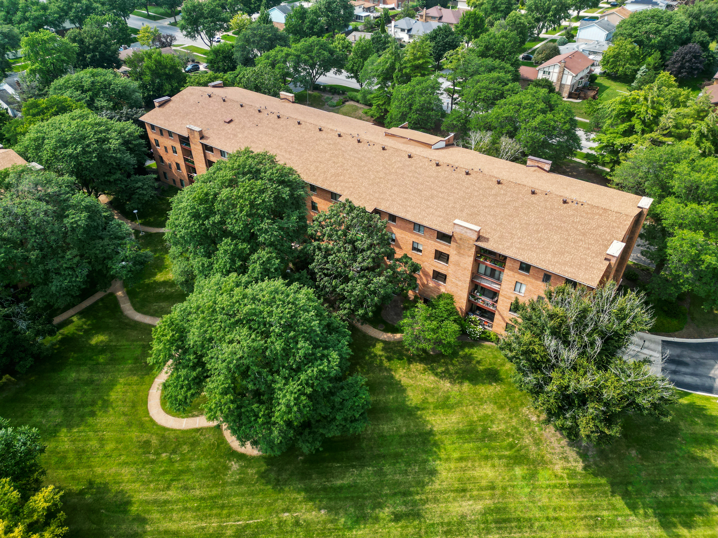 709 W 79TH Street Unit: 204