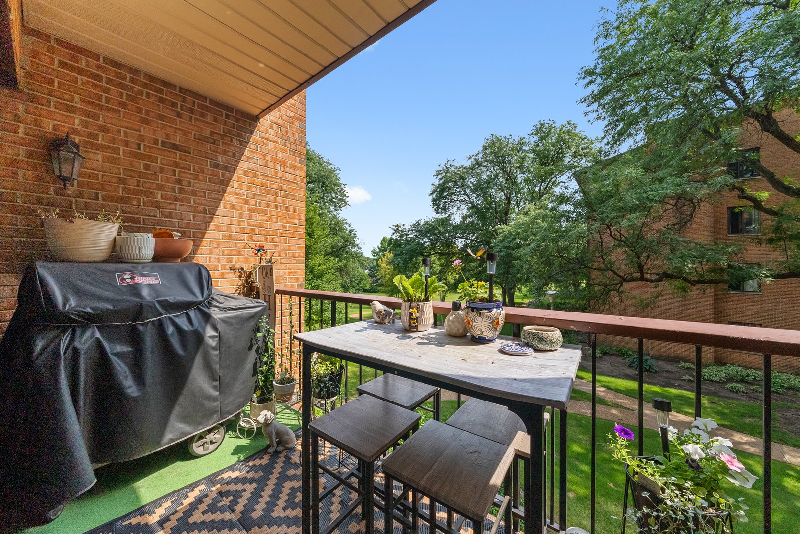 709 W 79TH Street Unit: 204