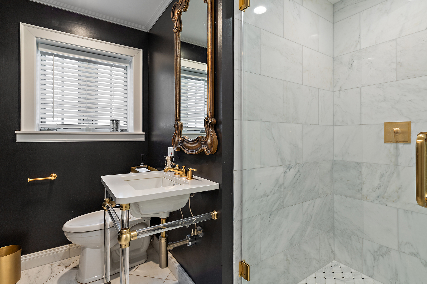 6656 N Sauganash Avenue