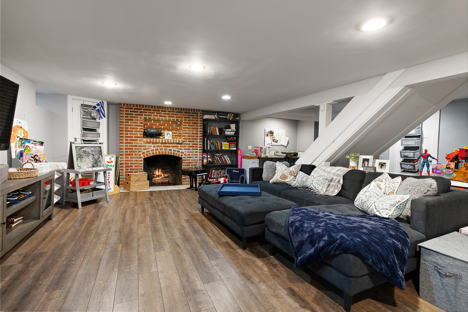 6656 N Sauganash Avenue