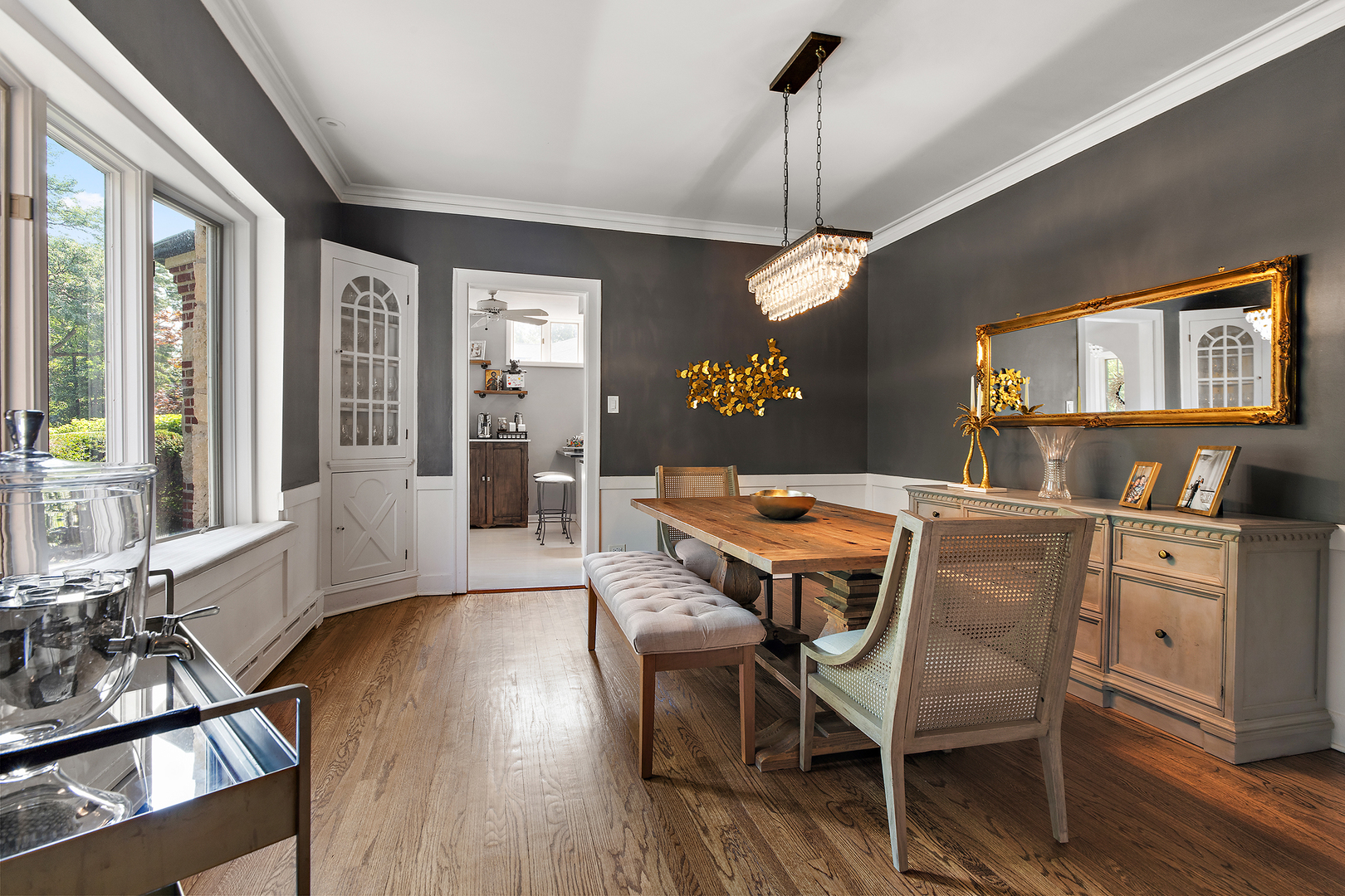 6656 N Sauganash Avenue