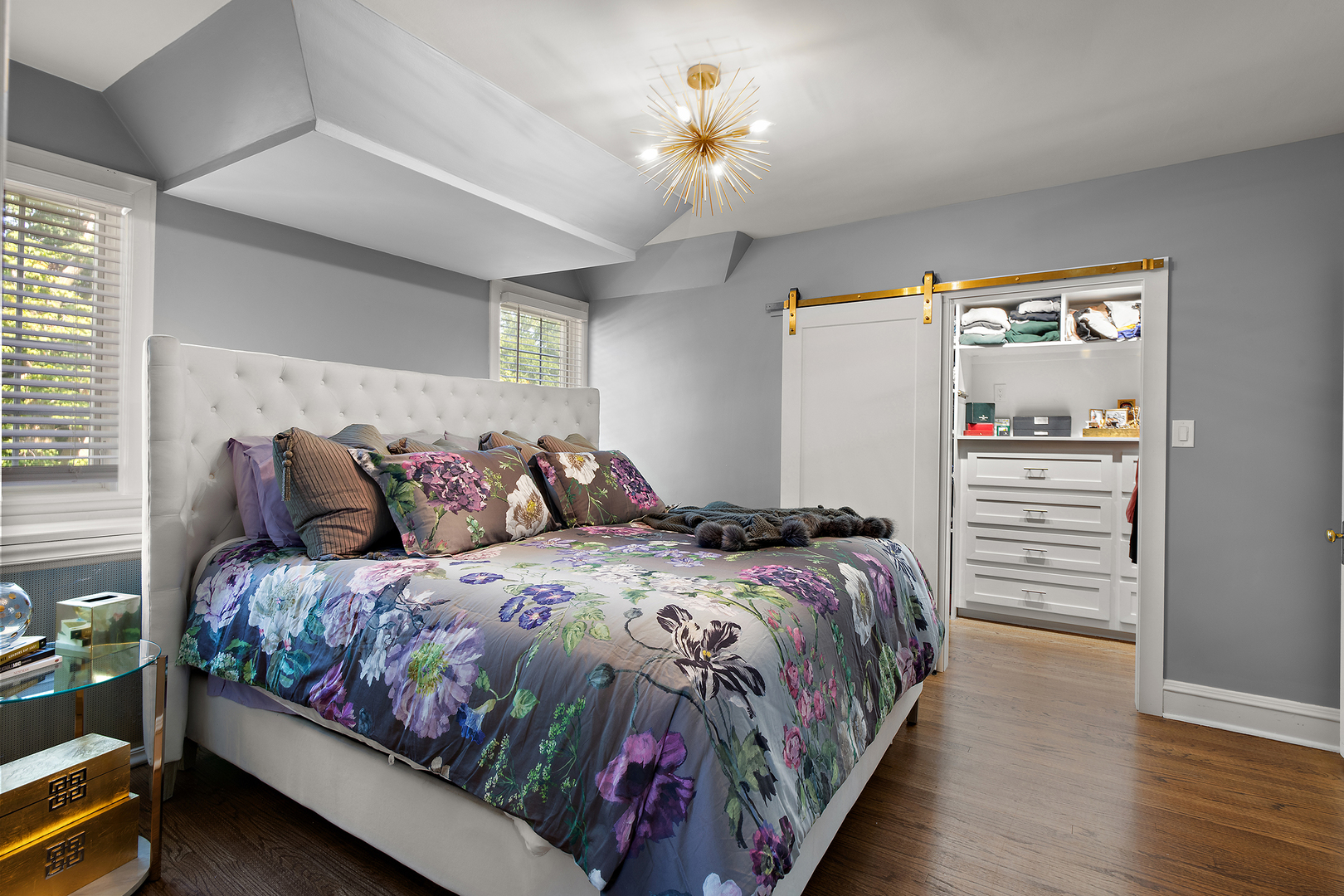 6656 N Sauganash Avenue