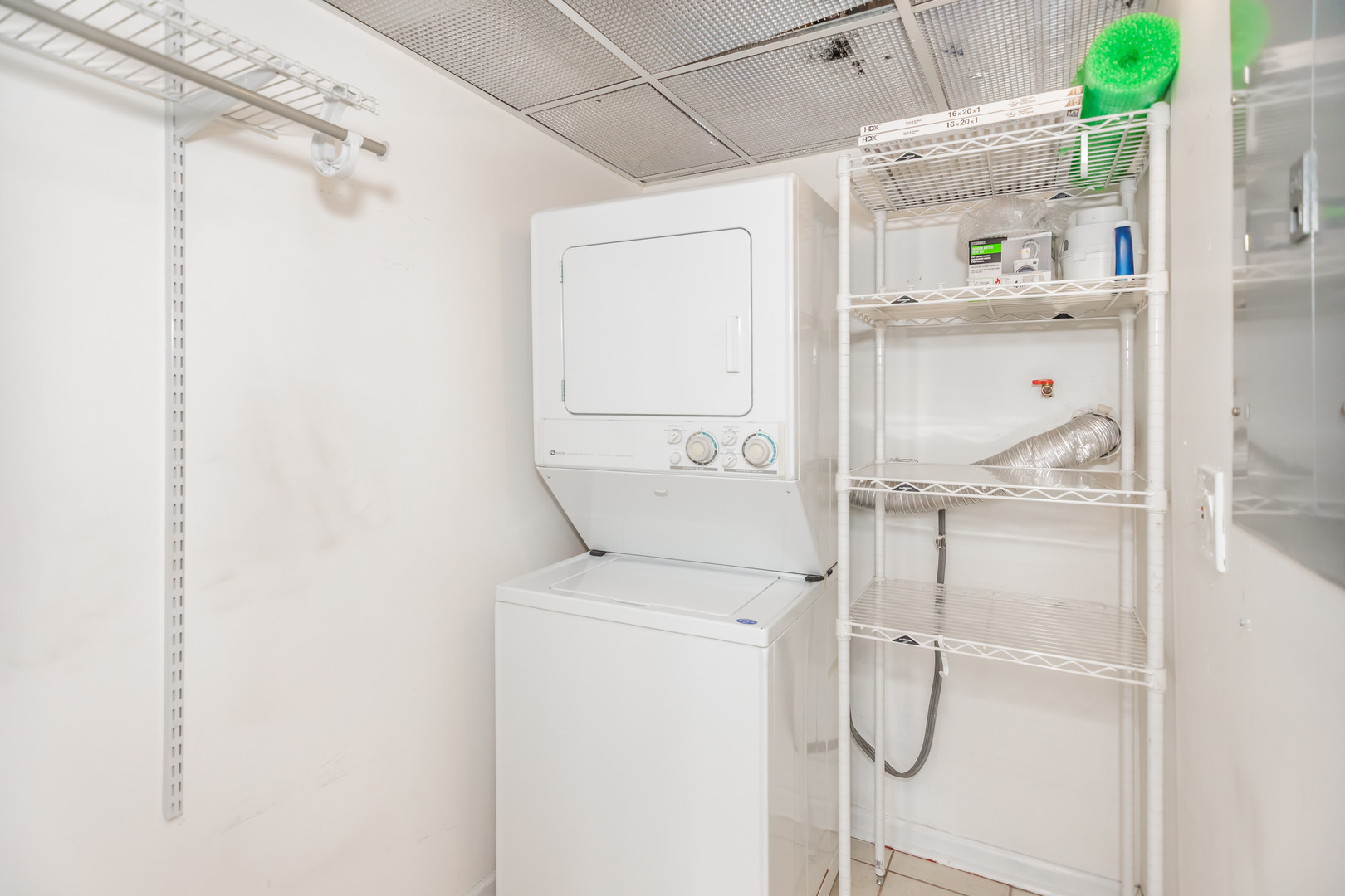 2212 N Campbell Avenue Unit: 2D