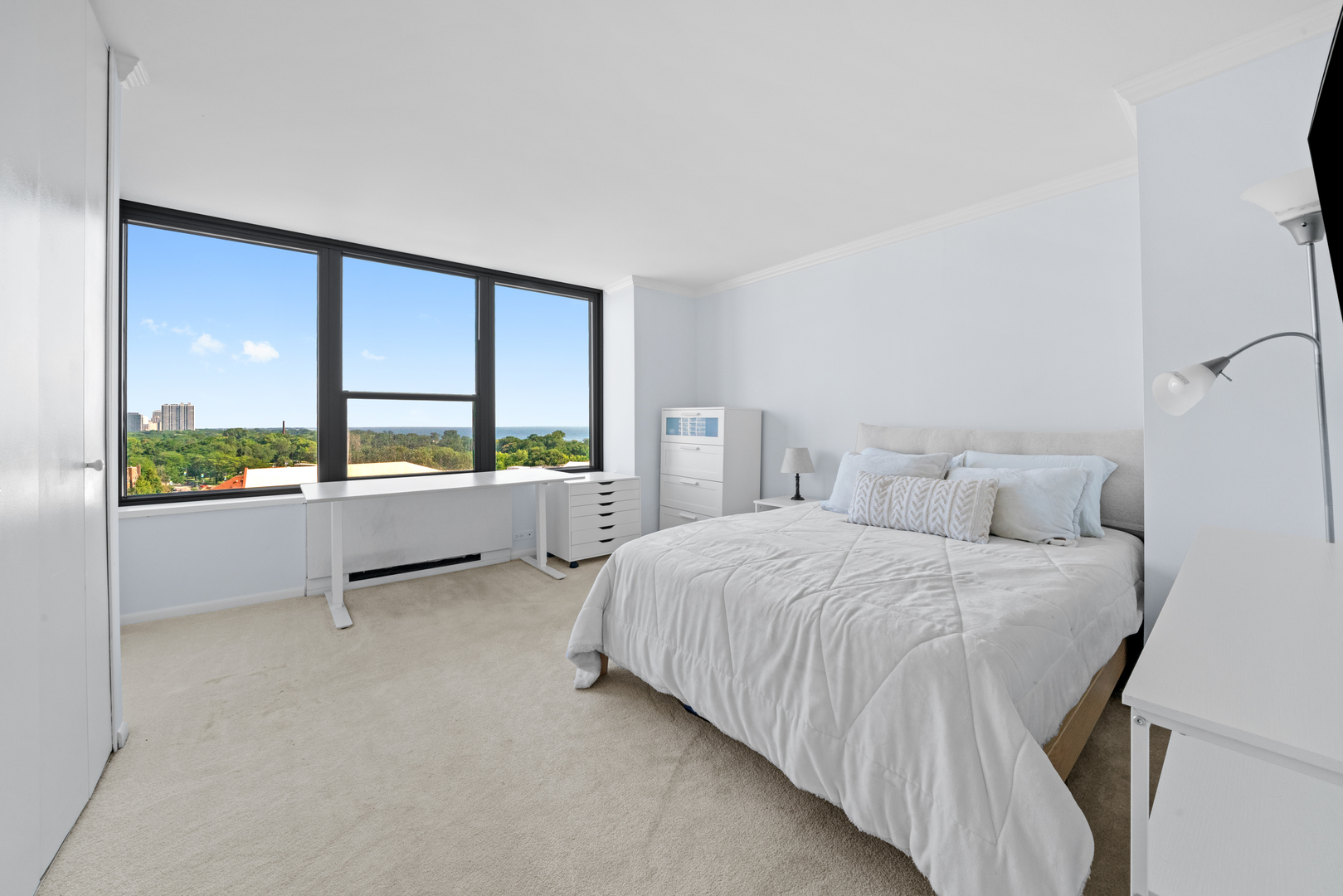 1560 N Sandburg Terrace Unit: 1412J