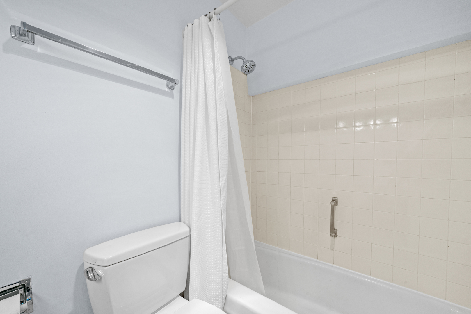 1560 N Sandburg Terrace Unit: 1412J