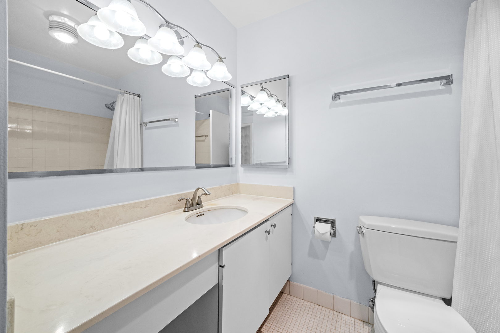 1560 N Sandburg Terrace Unit: 1412J