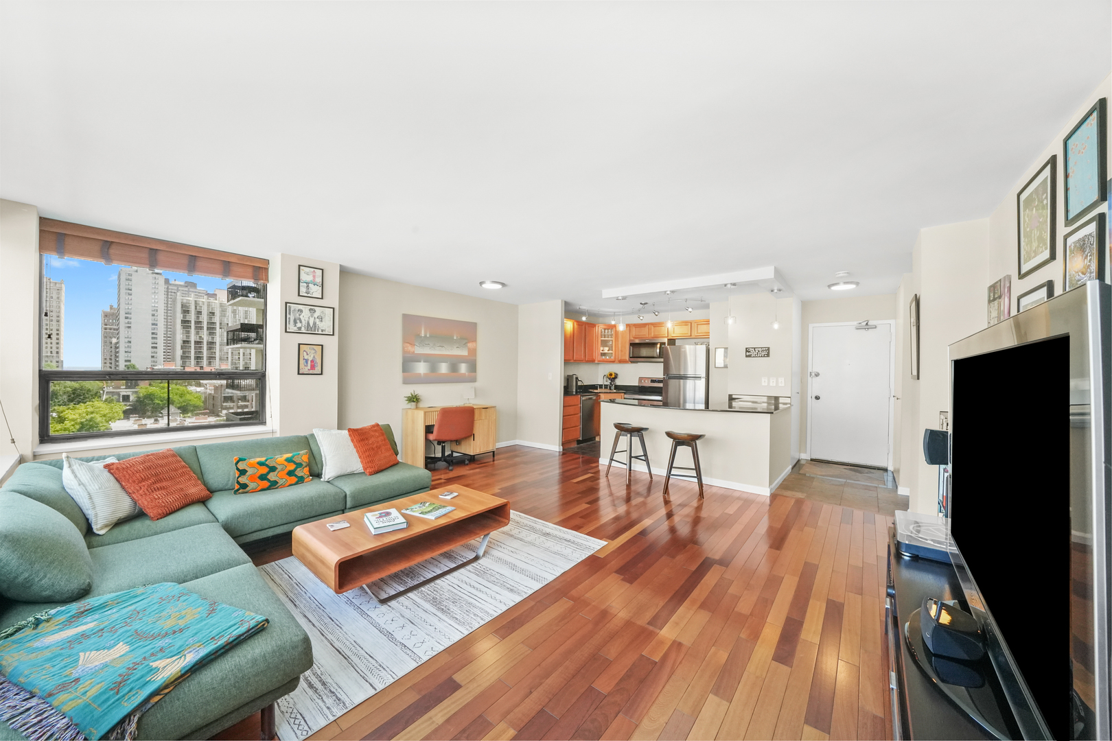 1460 N Sandburg Terrace Unit: 808A