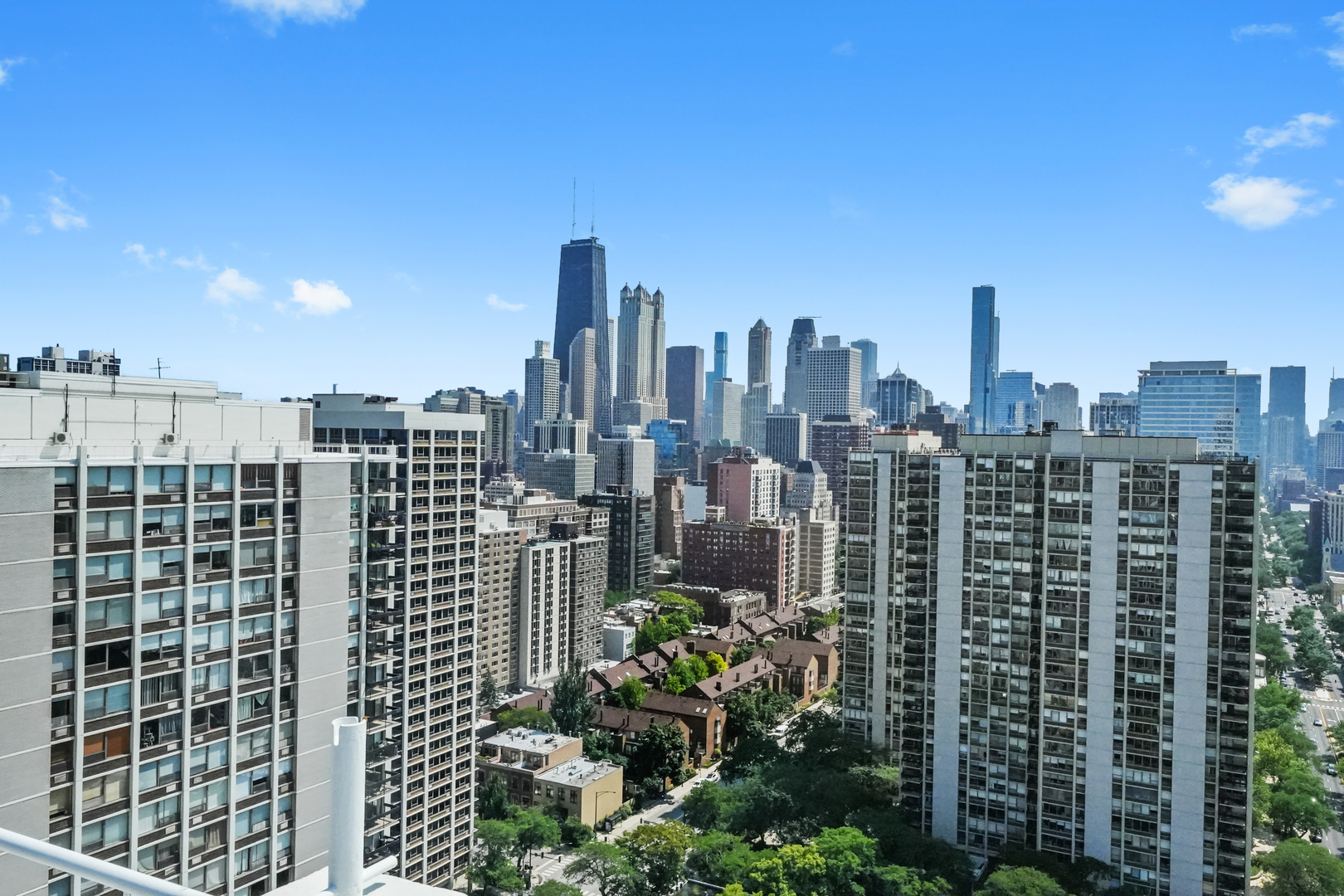 1460 N Sandburg Terrace Unit: 808A