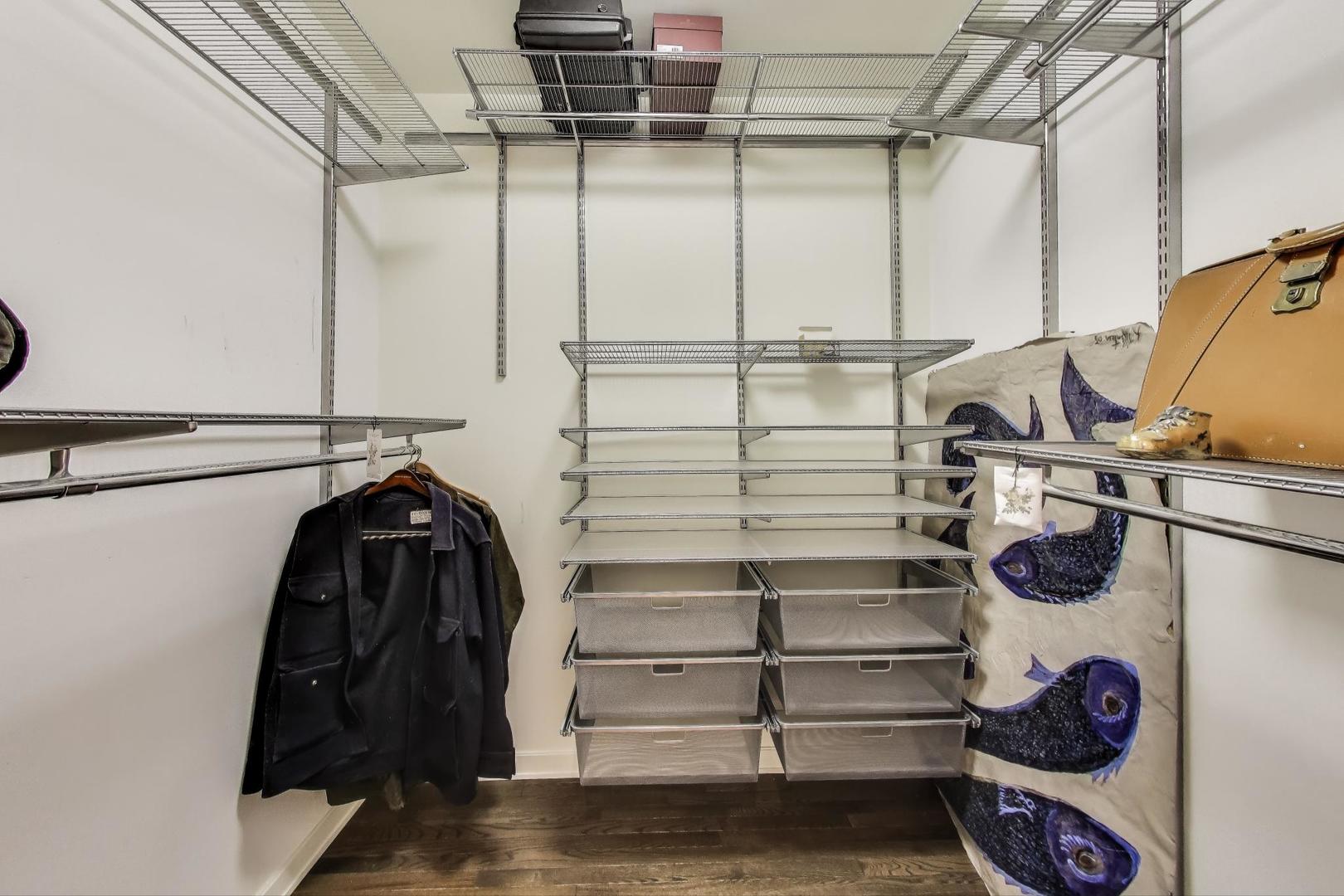 6 N Michigan Avenue Unit: 801