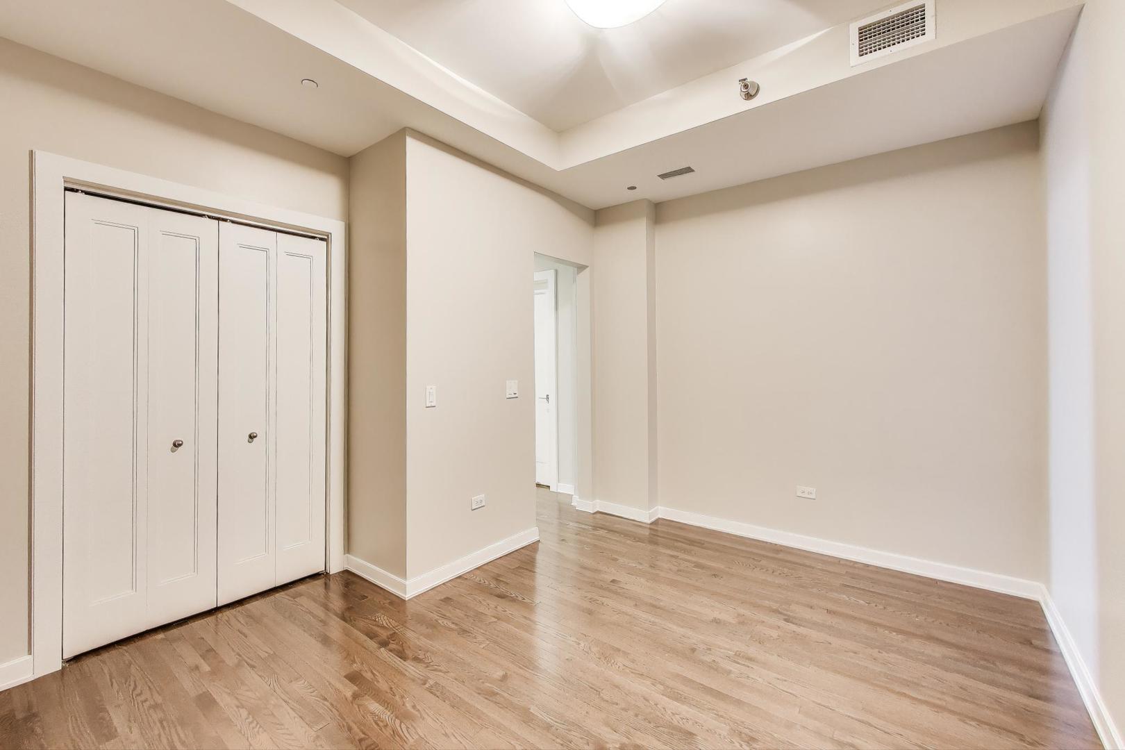 6 N Michigan Avenue Unit: 801