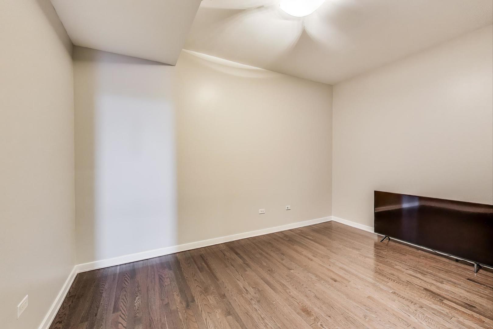 6 N Michigan Avenue Unit: 801