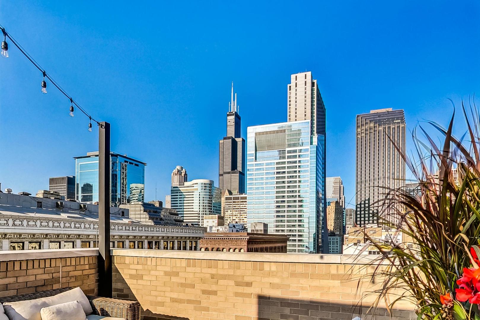 6 N Michigan Avenue Unit: 801