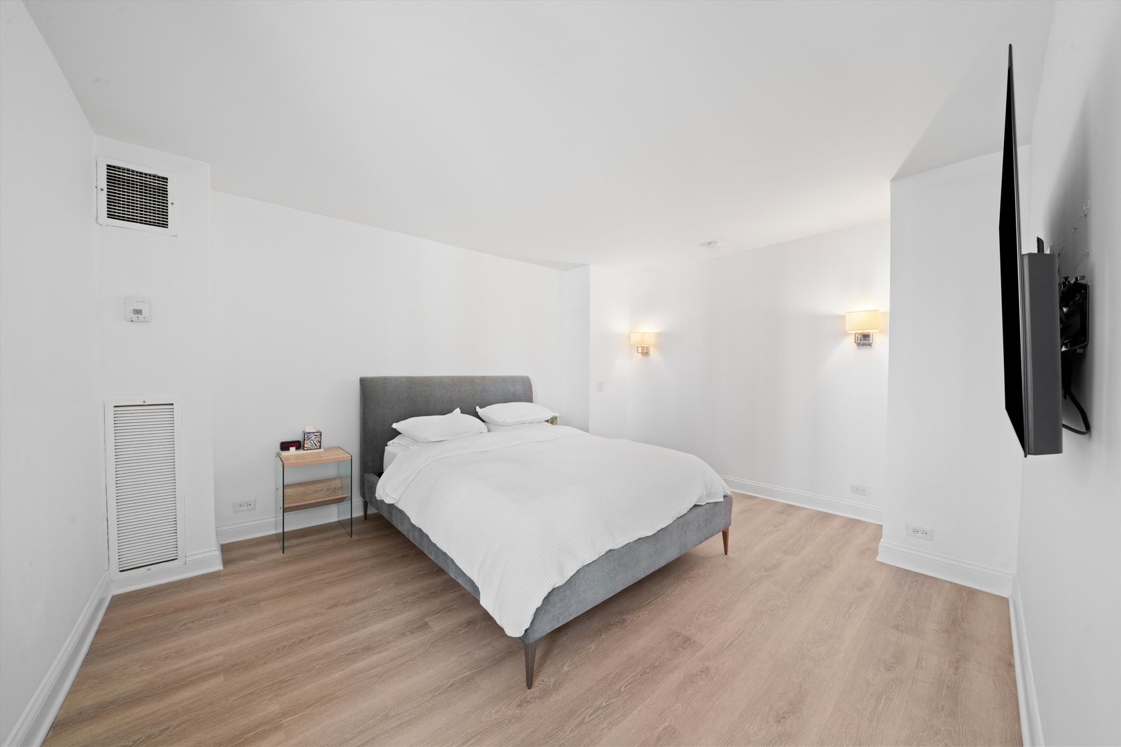 1030 N State Street Unit: 3G